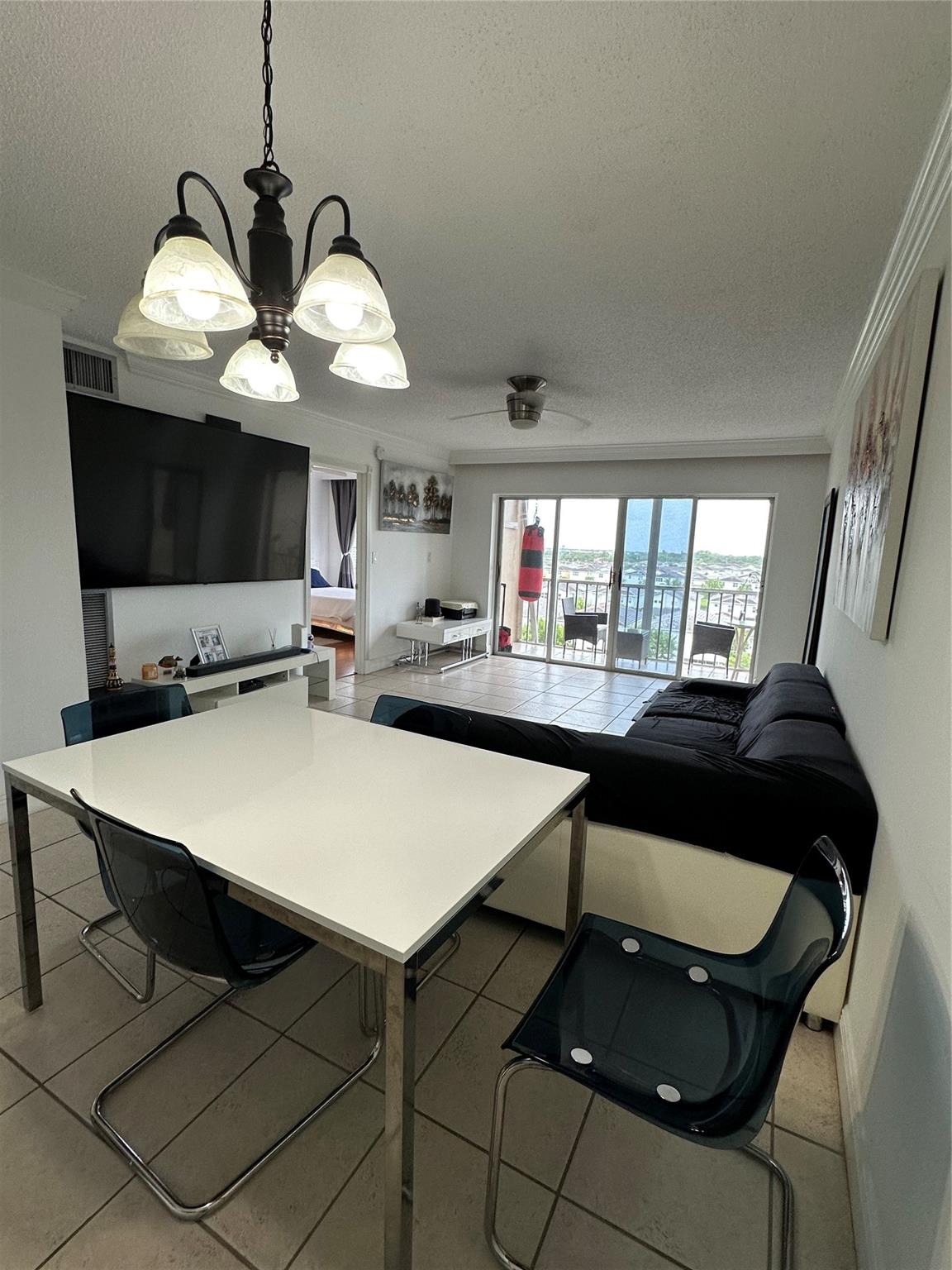 1101 Crystal Lake Dr 608