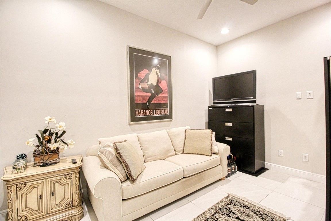 Parkland Royale 182-60 B - Residential