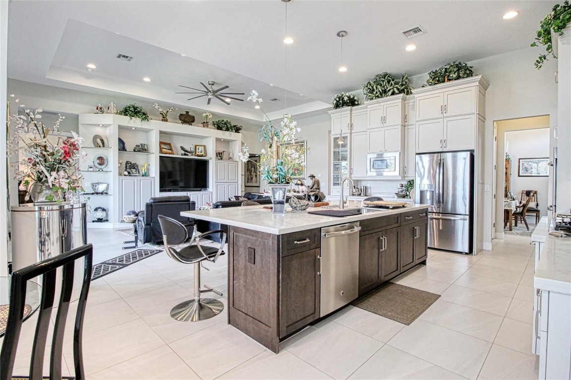 Parkland Royale 182-60 B - Residential