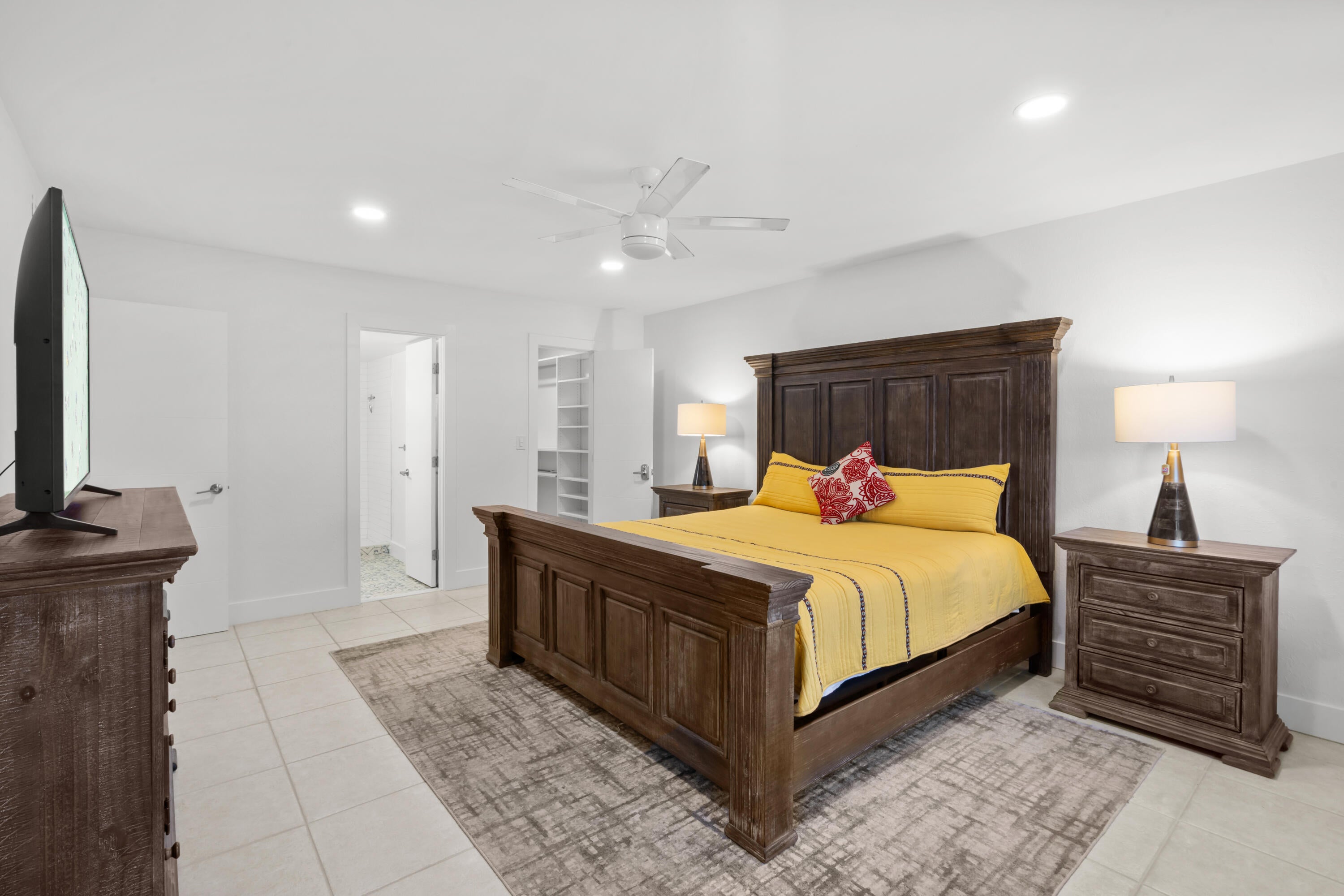119 NE 19th Court G216