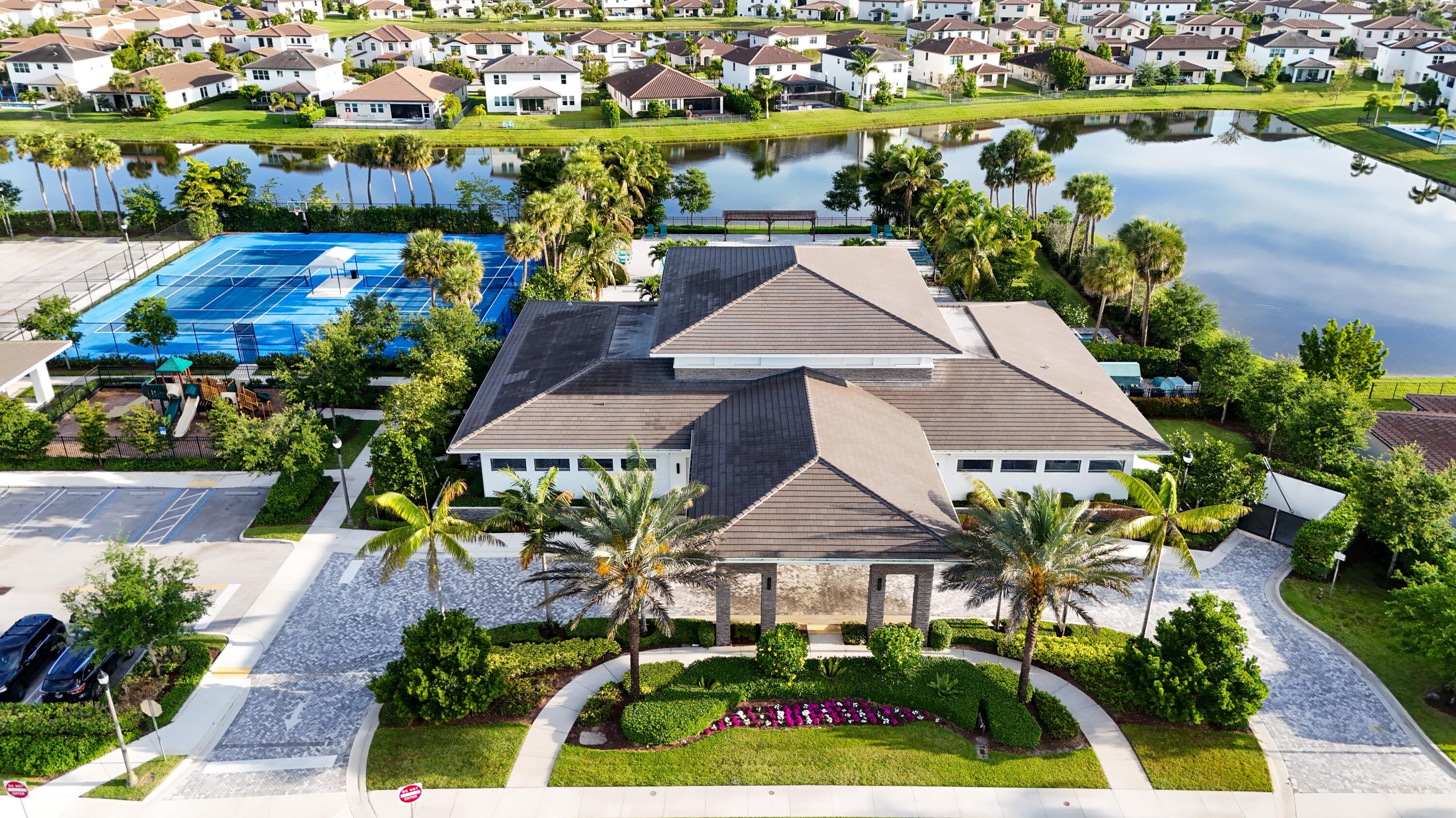 CRESTWOOD NORTH - Residential Lease