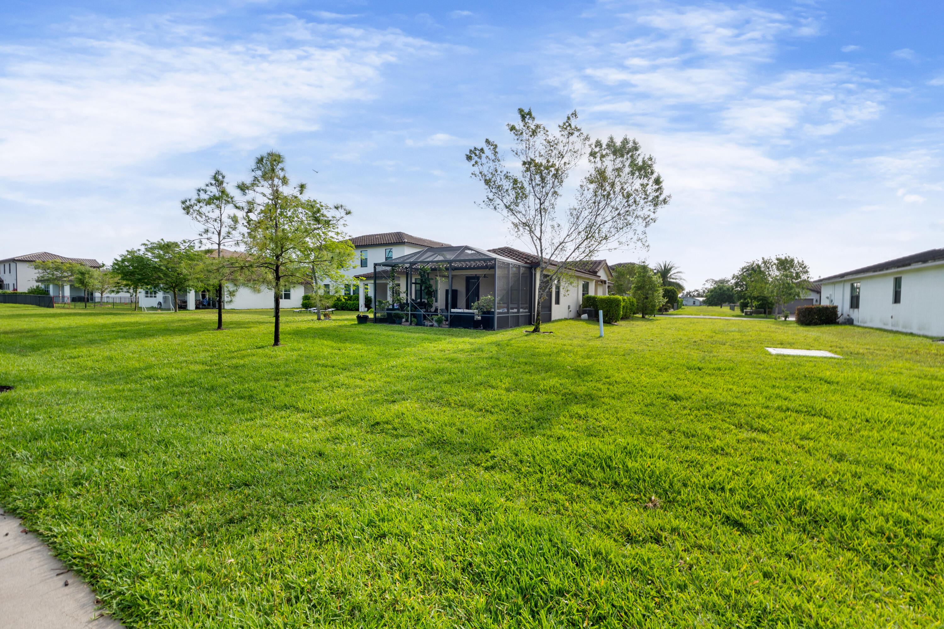 CRESTWOOD NORTH - Residential Lease