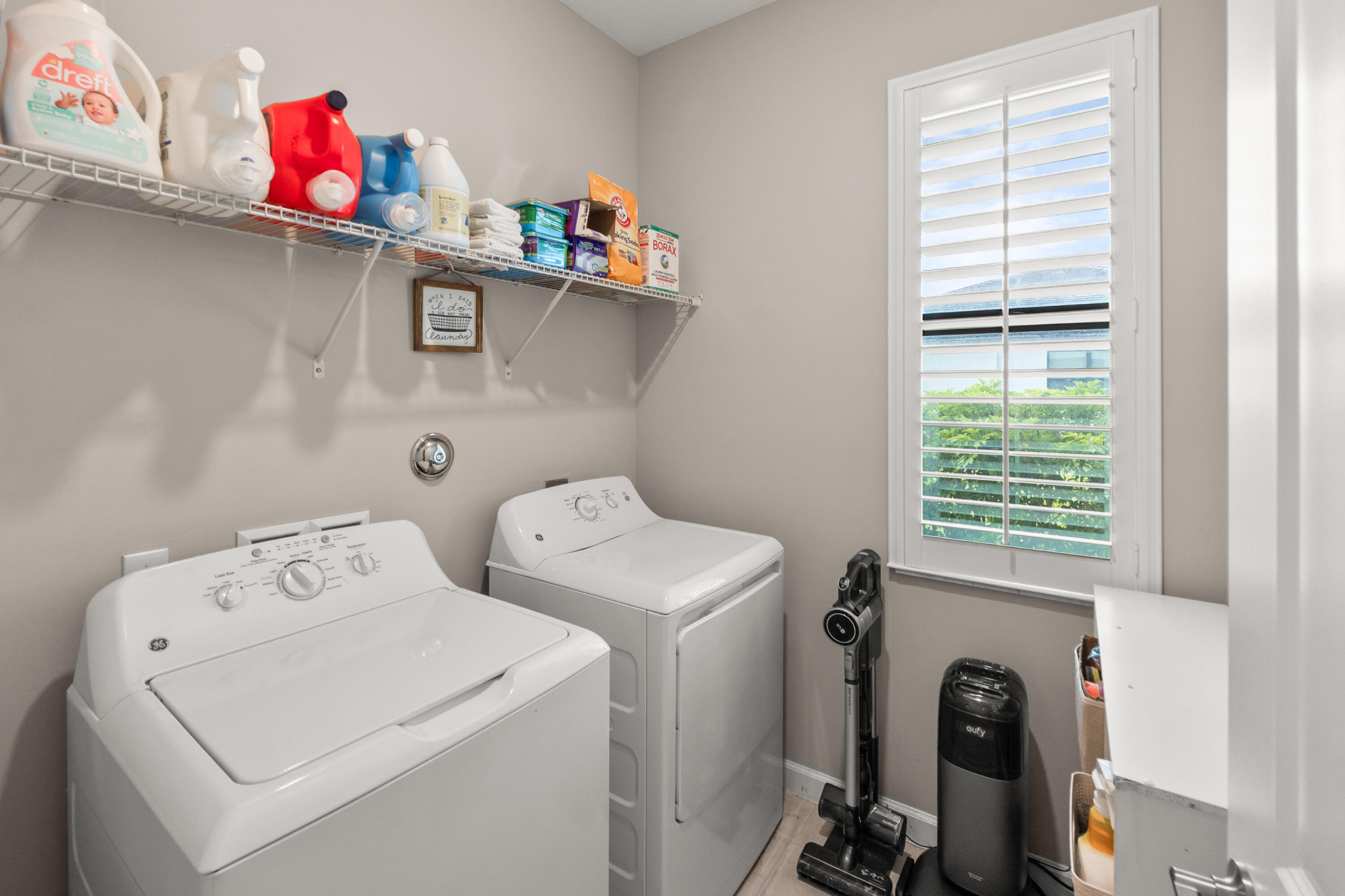 CRESTWOOD NORTH - Residential Lease