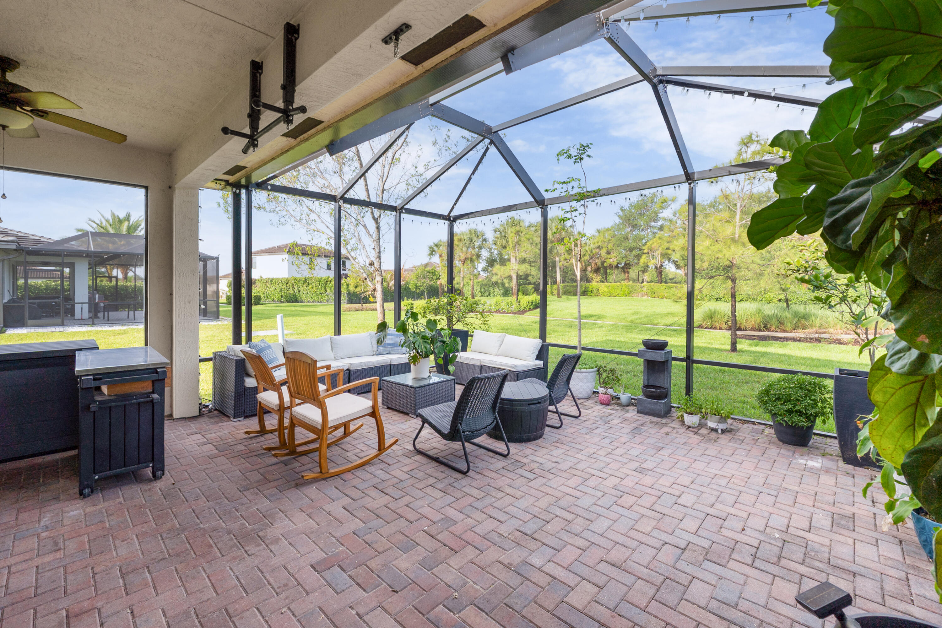 CRESTWOOD NORTH - Residential Lease