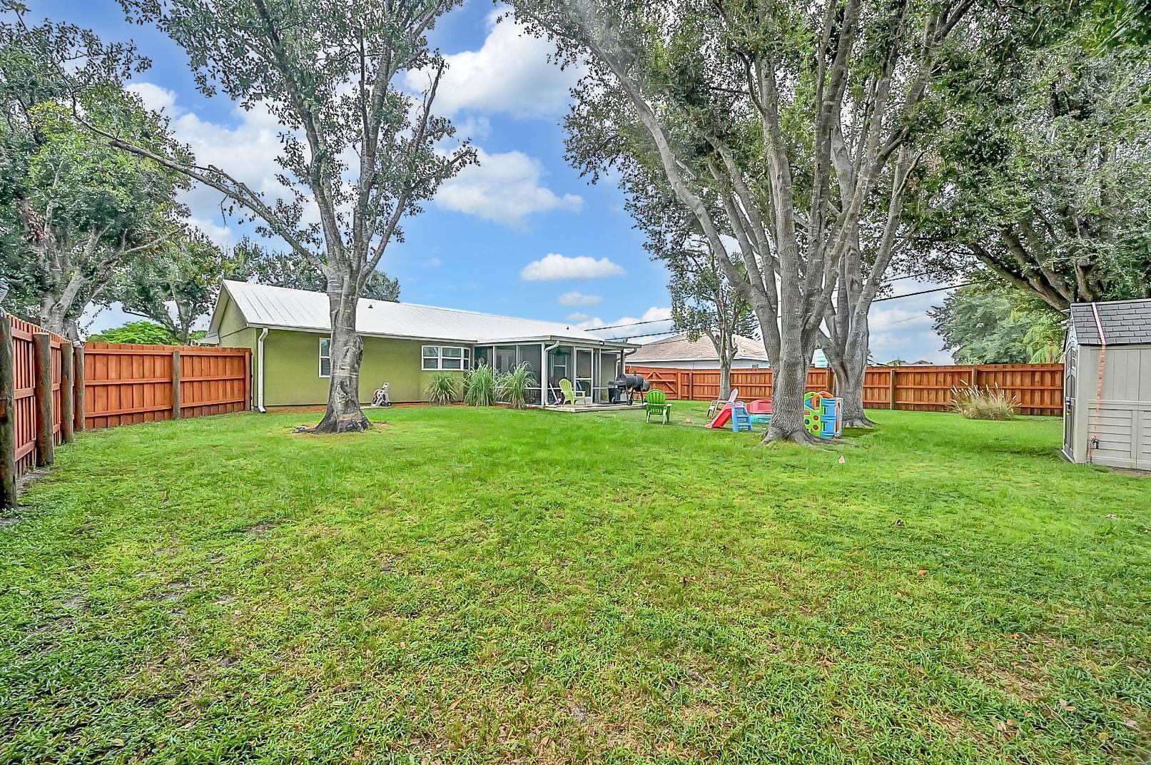 PORT ST LUCIE SECTION 33 - Residential