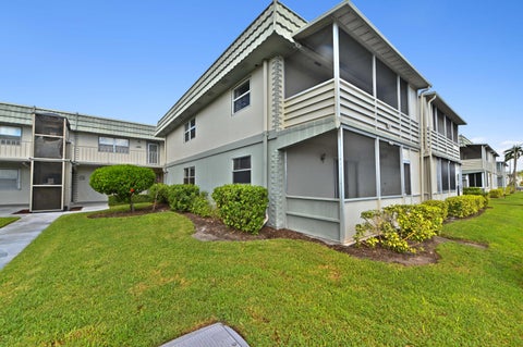 Tiny photo for 562 Monaco L, Delray Beach, FL 33446 (MLS # B26089462)