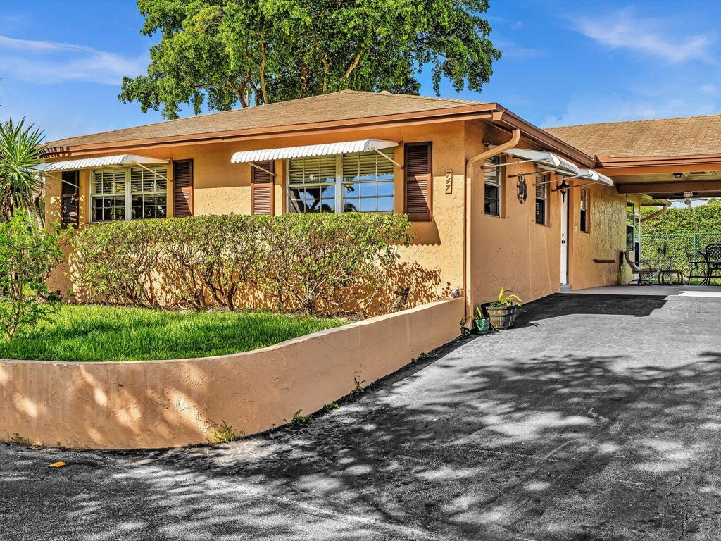 Photo of 747 Whippoorwill Lane, Delray Beach, FL 33445 (MLS # R11023524)