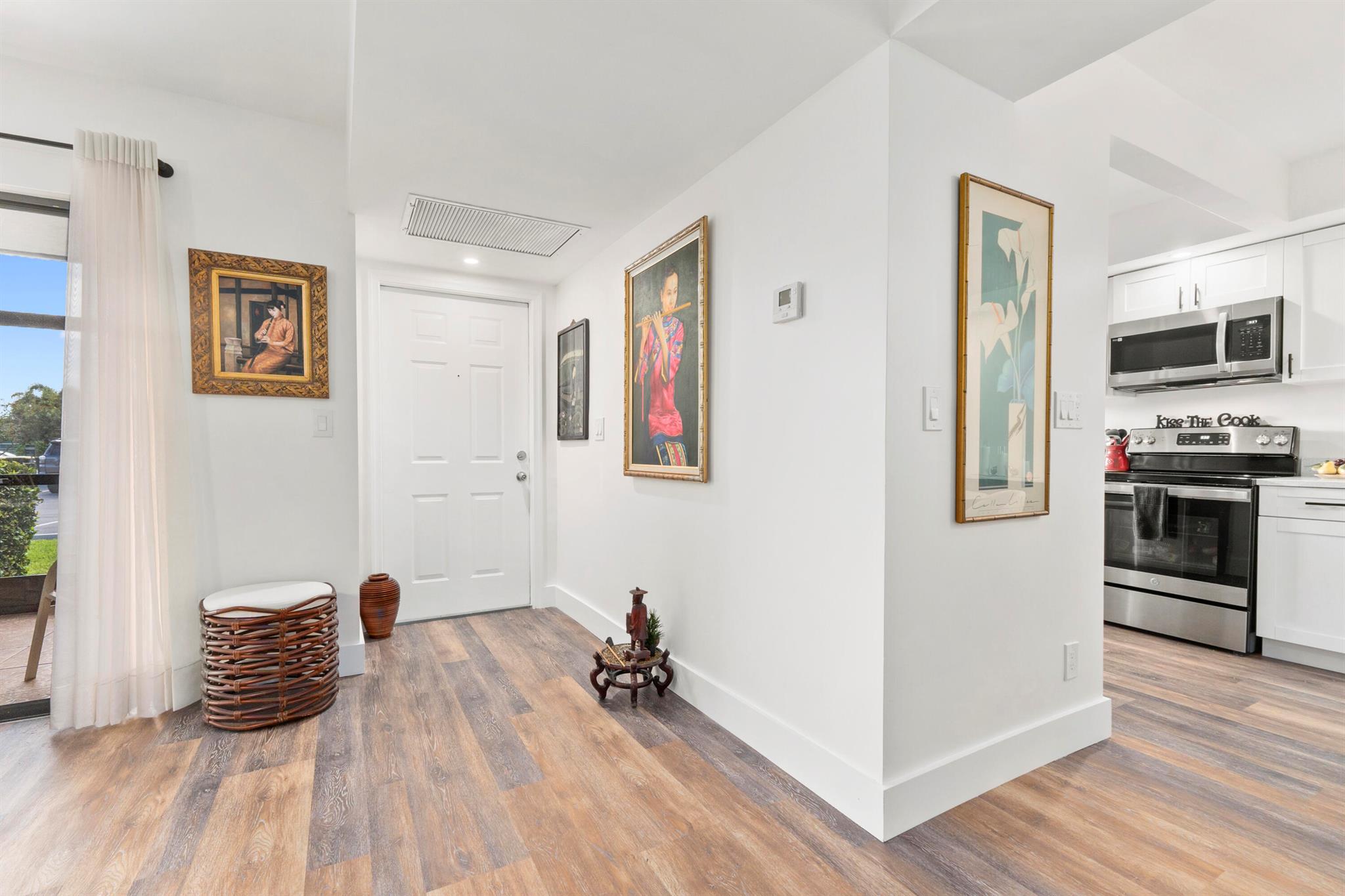 Stuart, Florida 34994, United States, 3 Bedrooms Bedrooms, ,2 BathroomsBathrooms,Residential,Pending,209505