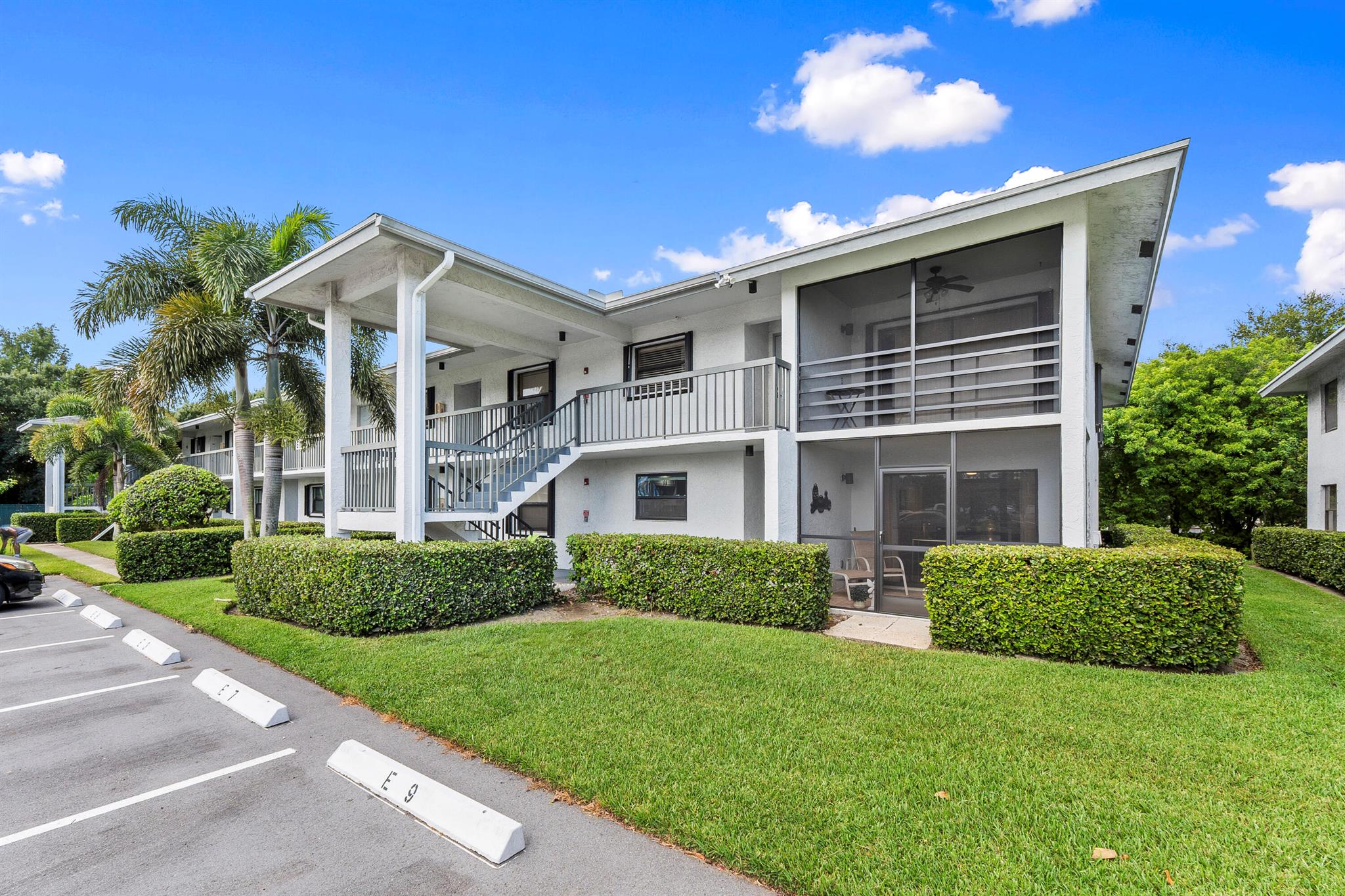 Completely renovated 1st Floor 3 Bed 2 Bath corner condo in Stuart's Parkview. No Age restrictions. Newer Kitchen features White Shaker Cabinets, 3CM Quartz Counters & stainless-steel appliances. Formal dining room. Recent updates include Lifeproof Vinyl flooring and tile floors, Interior Painting & 6'' baseboards. Master bedroom has walk-in closet. Updated Main bath offers walk in shower updated vanity. Renovated guest bathroom has tiled tub/shower combination. Newer stacked GE washer & dryer in the condo. Spacious Screen Porch close to reserved parking space. The roof is approximately 6 years old. Community Features include Swimming Pool, Cabana Baths, Lake, Picnic area & BBQ grills. Easy access to US1 & I-95. Conveniently located near Publix, Sprouts, Home Depot, Close to the Beaches.