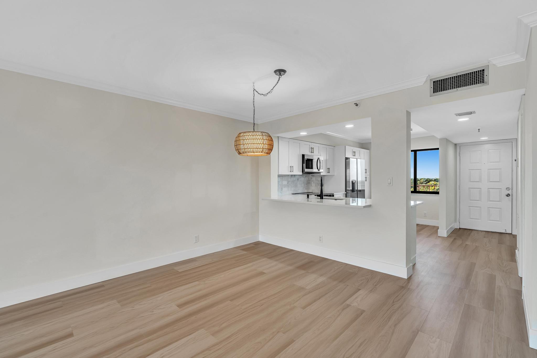 HUNTINGTON LAKES - Residential