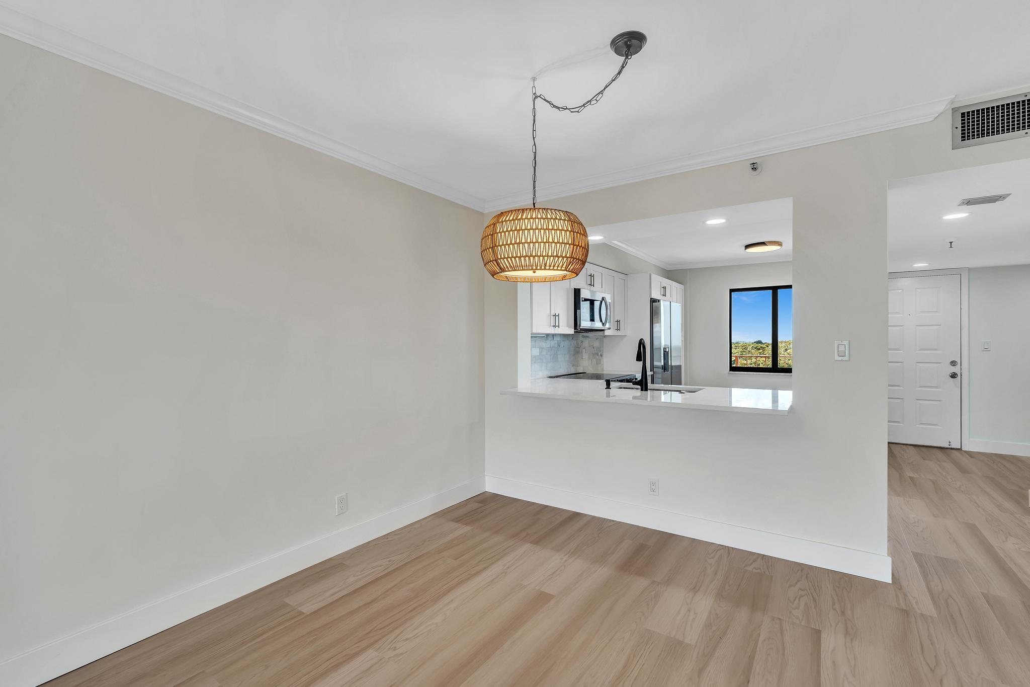 HUNTINGTON LAKES - Residential