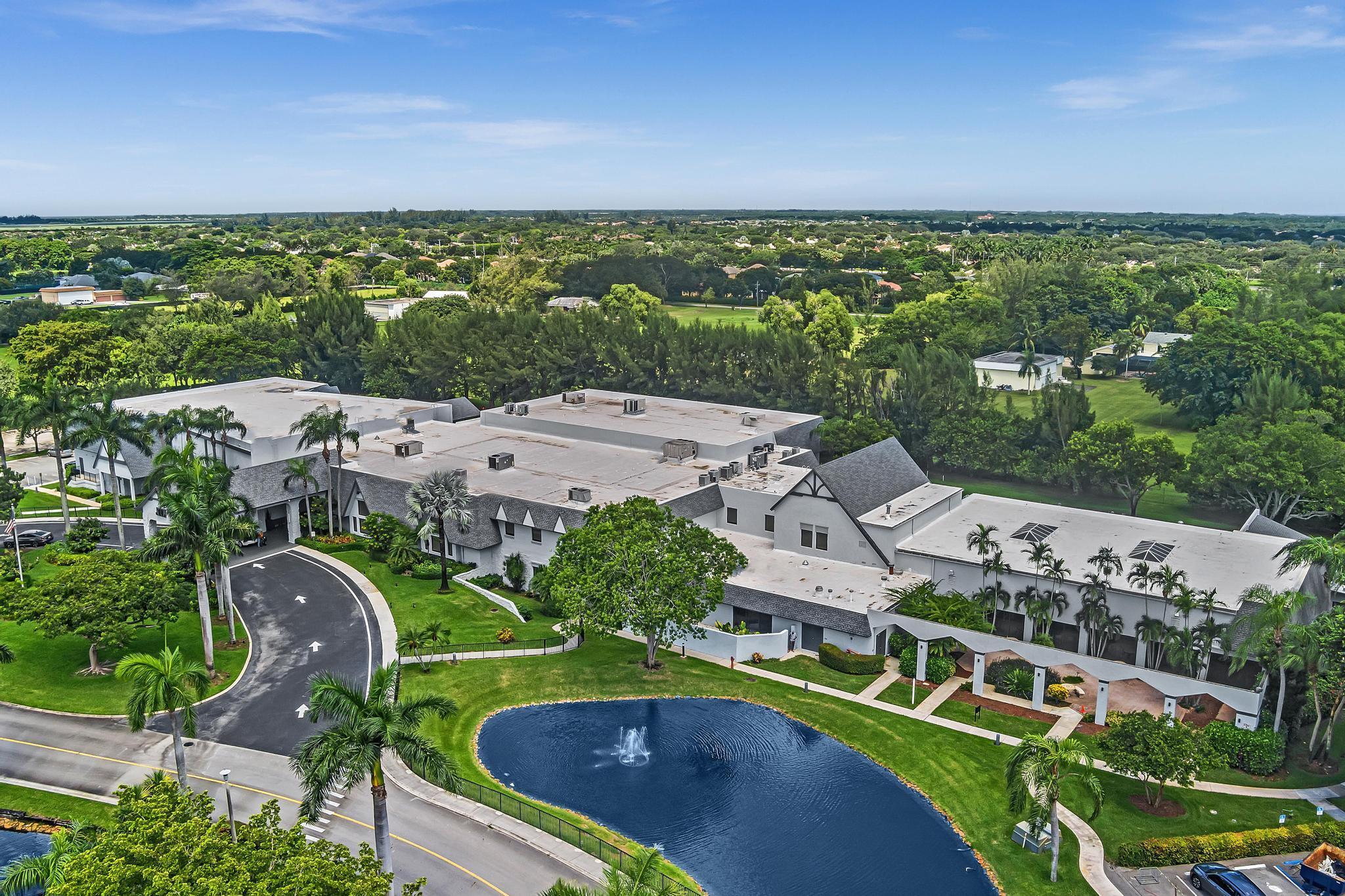 HUNTINGTON LAKES - Residential