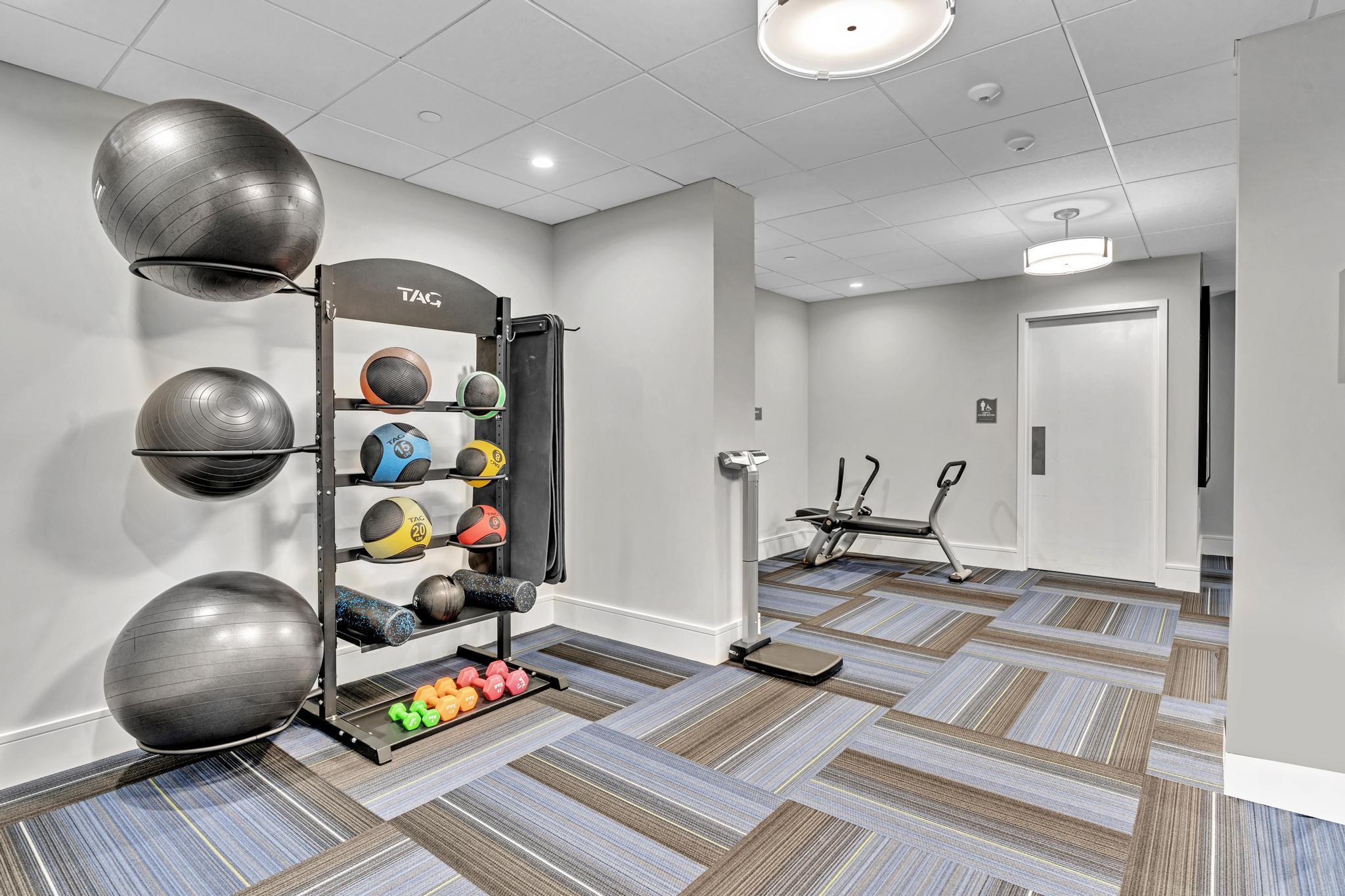 HUNTINGTON LAKES - Residential