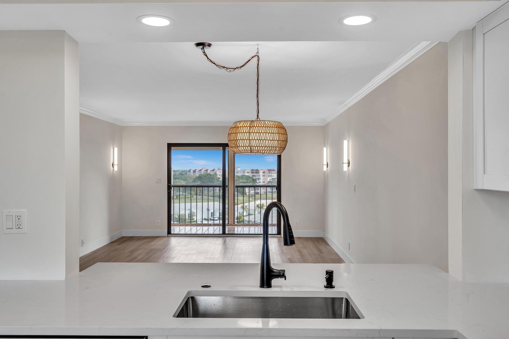 HUNTINGTON LAKES - Residential