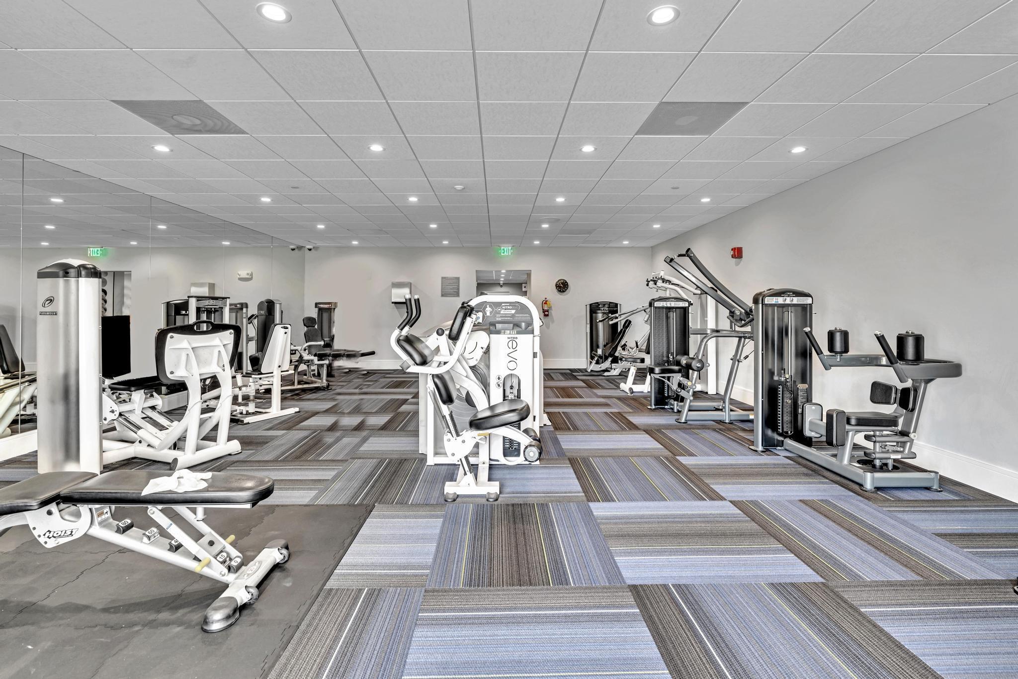 HUNTINGTON LAKES - Residential