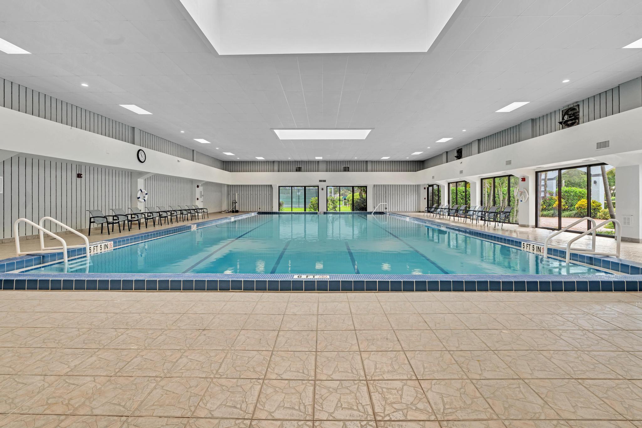 HUNTINGTON LAKES - Residential