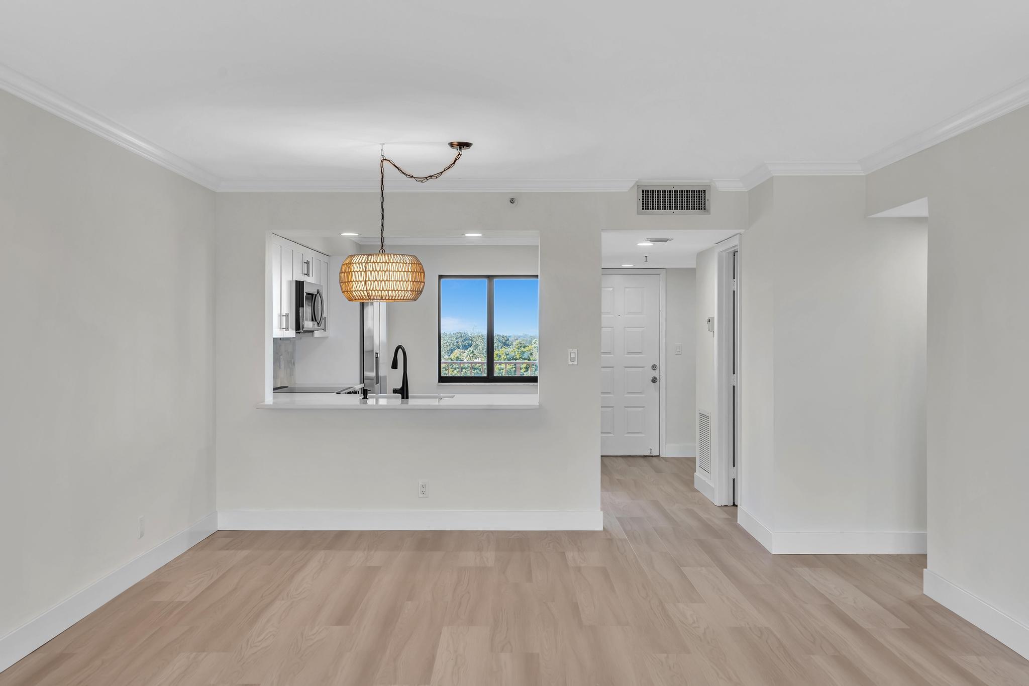 HUNTINGTON LAKES - Residential