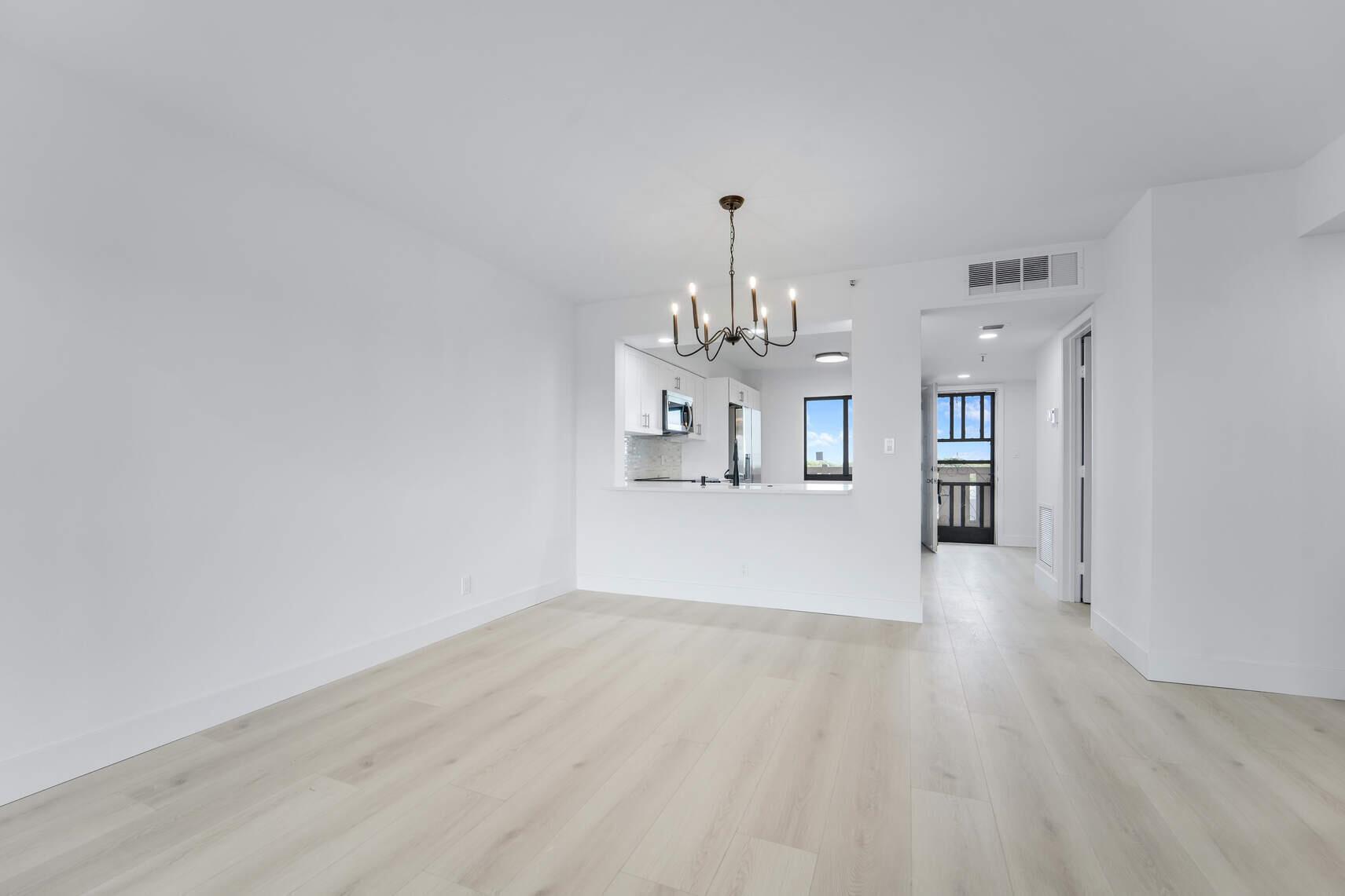 7076 Huntington Lane 803, Delray Beach, FL, 33446/$299,000 3 7076 Huntington Lane 803