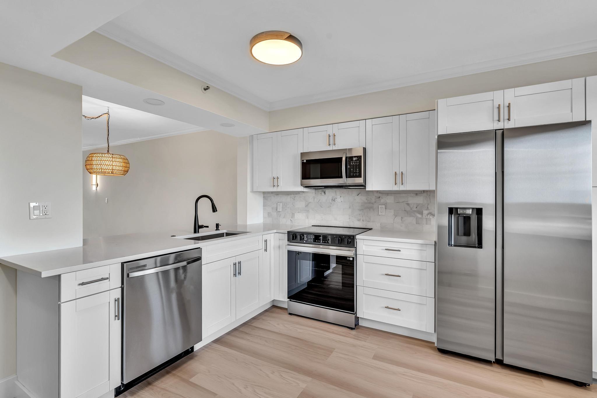 HUNTINGTON LAKES - Residential