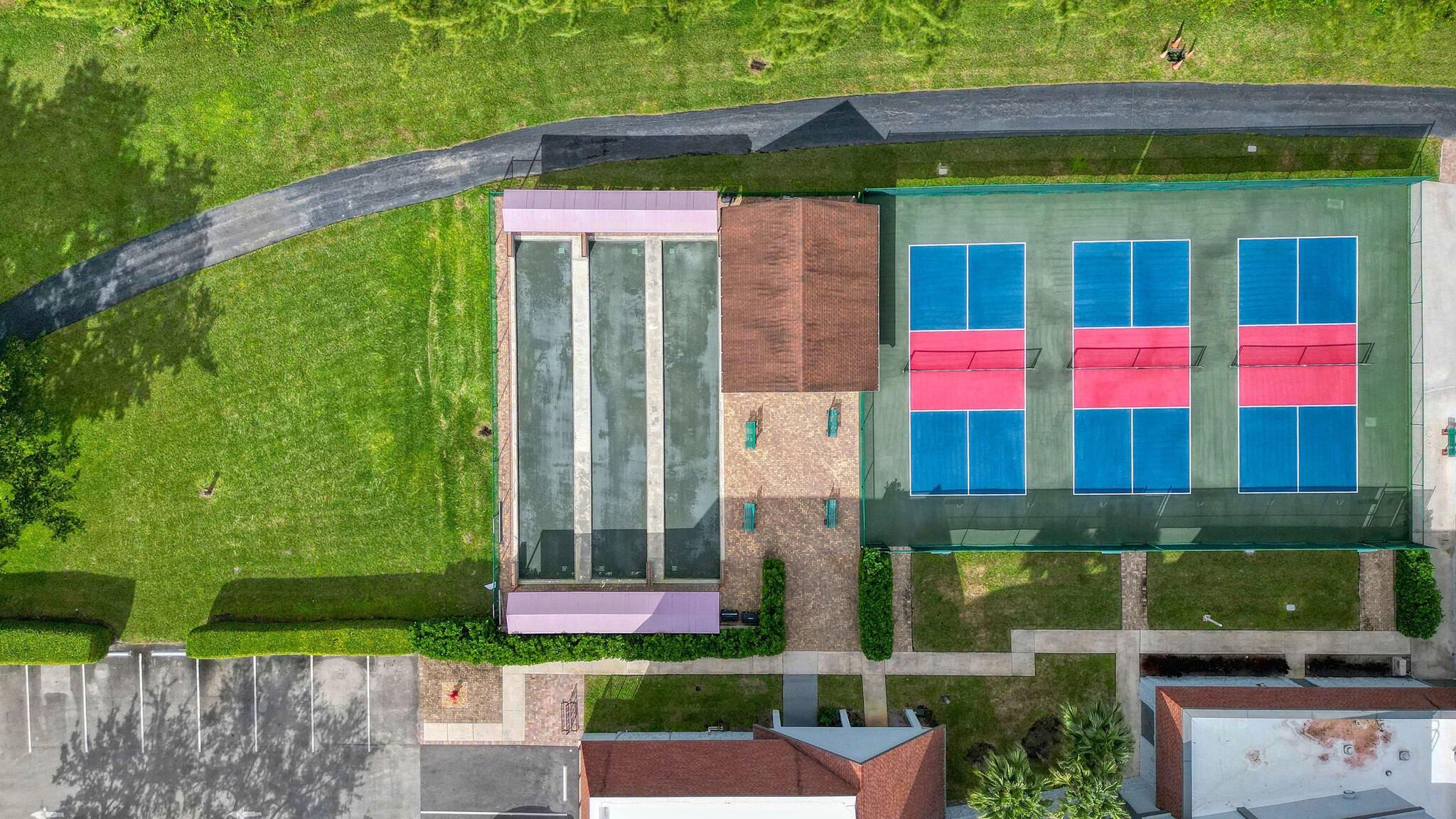 HUNTINGTON LAKES - Residential