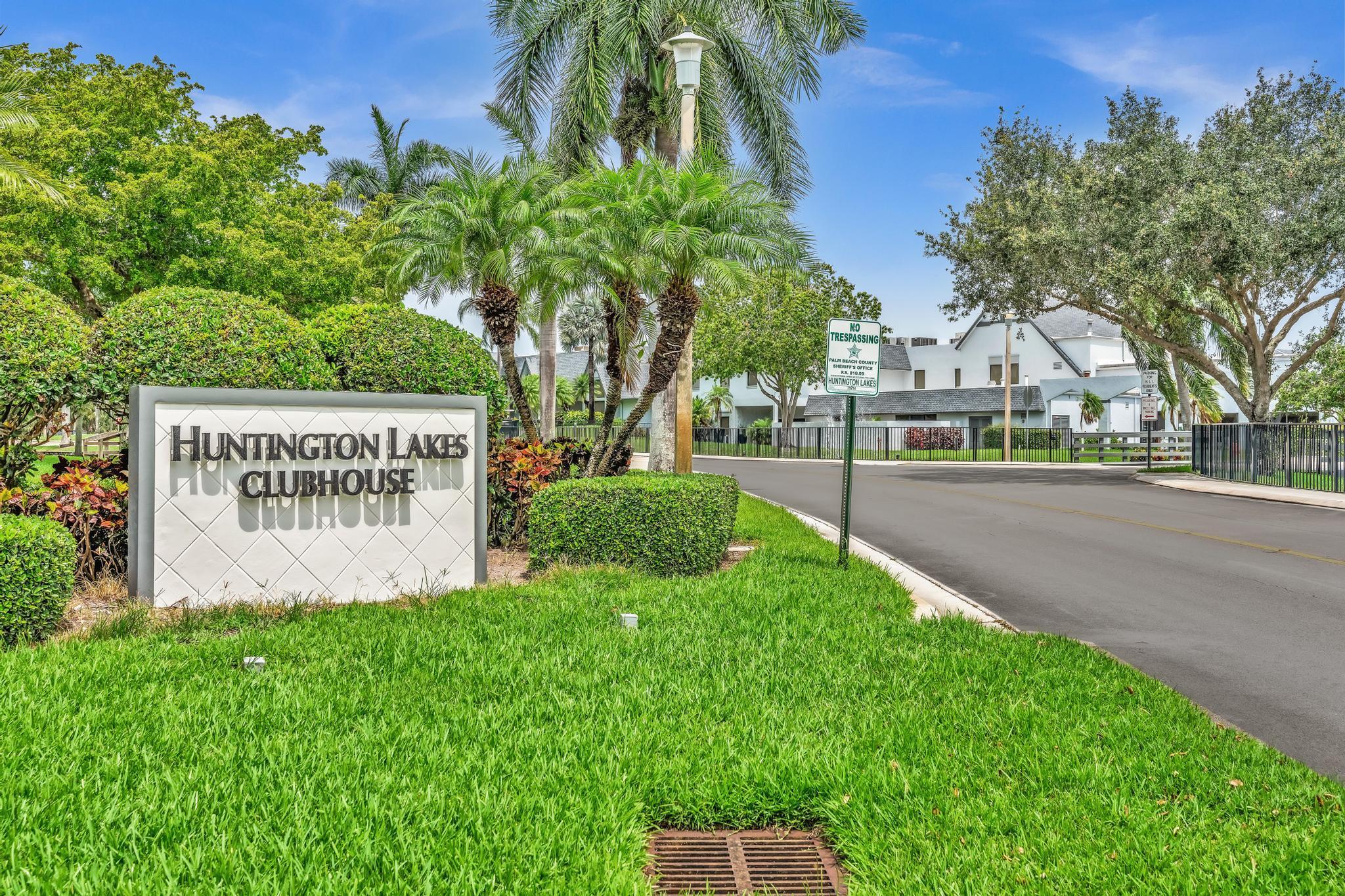 HUNTINGTON LAKES - Residential