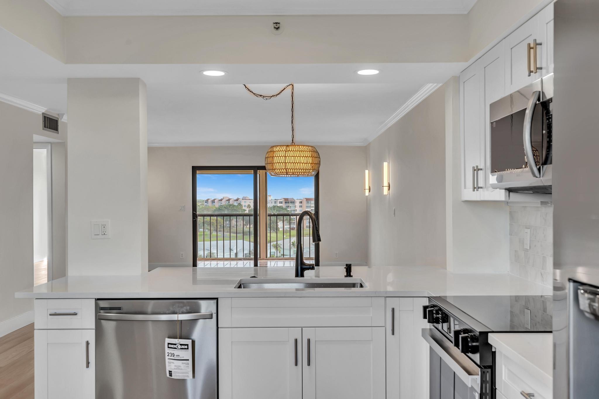 HUNTINGTON LAKES - Residential