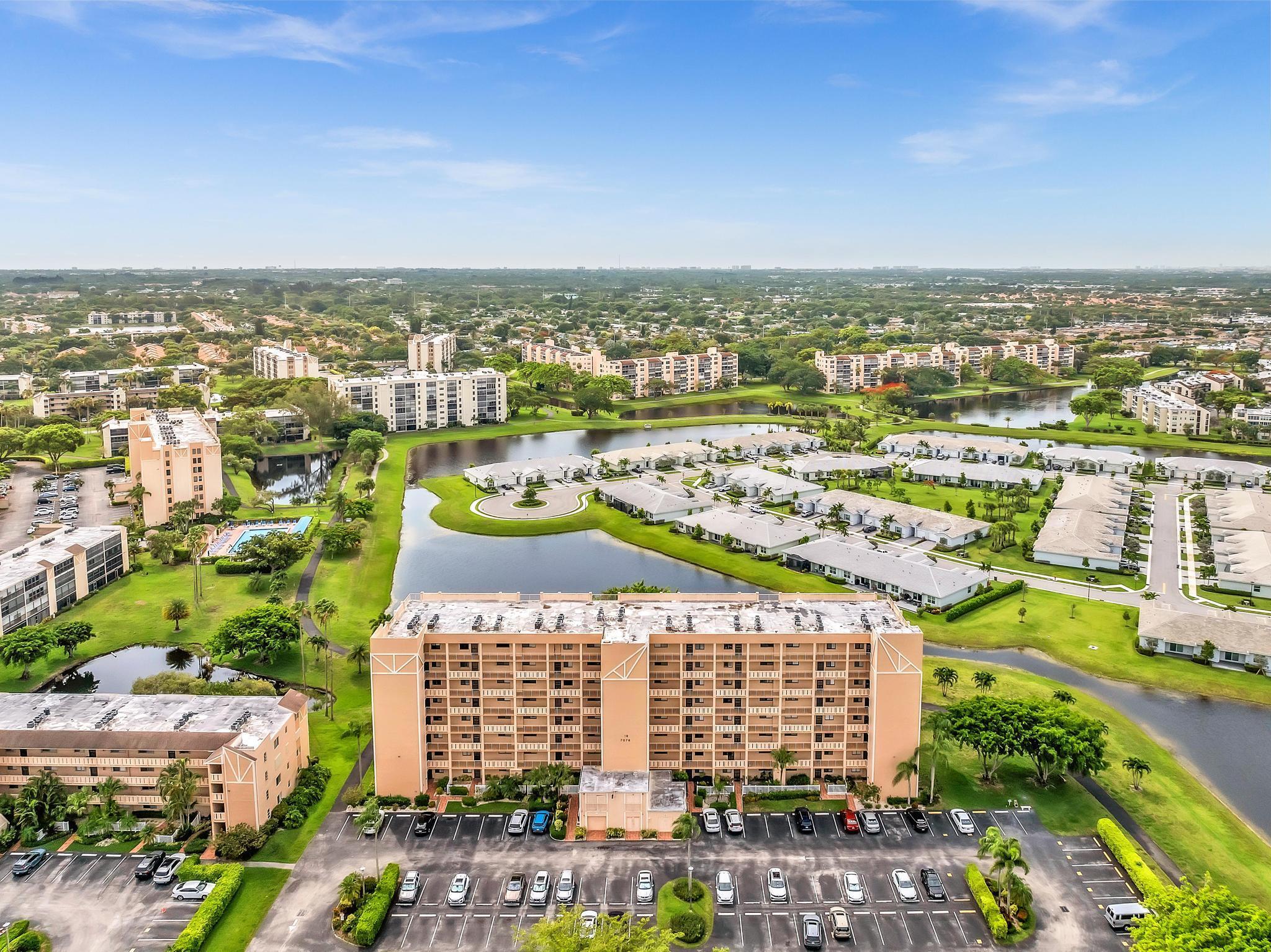 HUNTINGTON LAKES - Residential