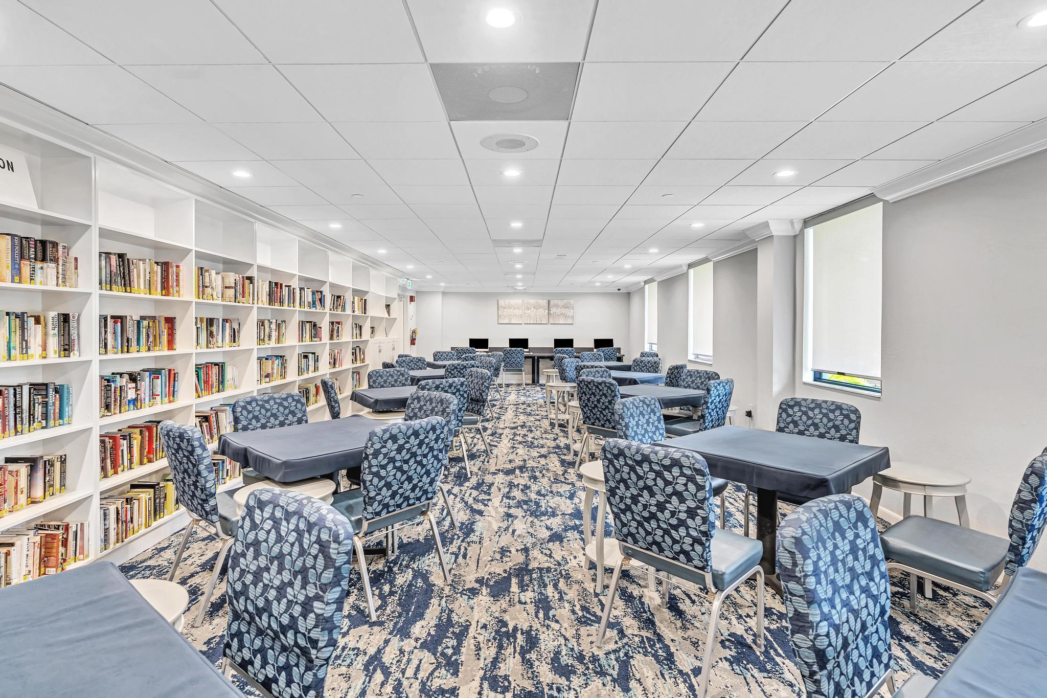 HUNTINGTON LAKES - Residential