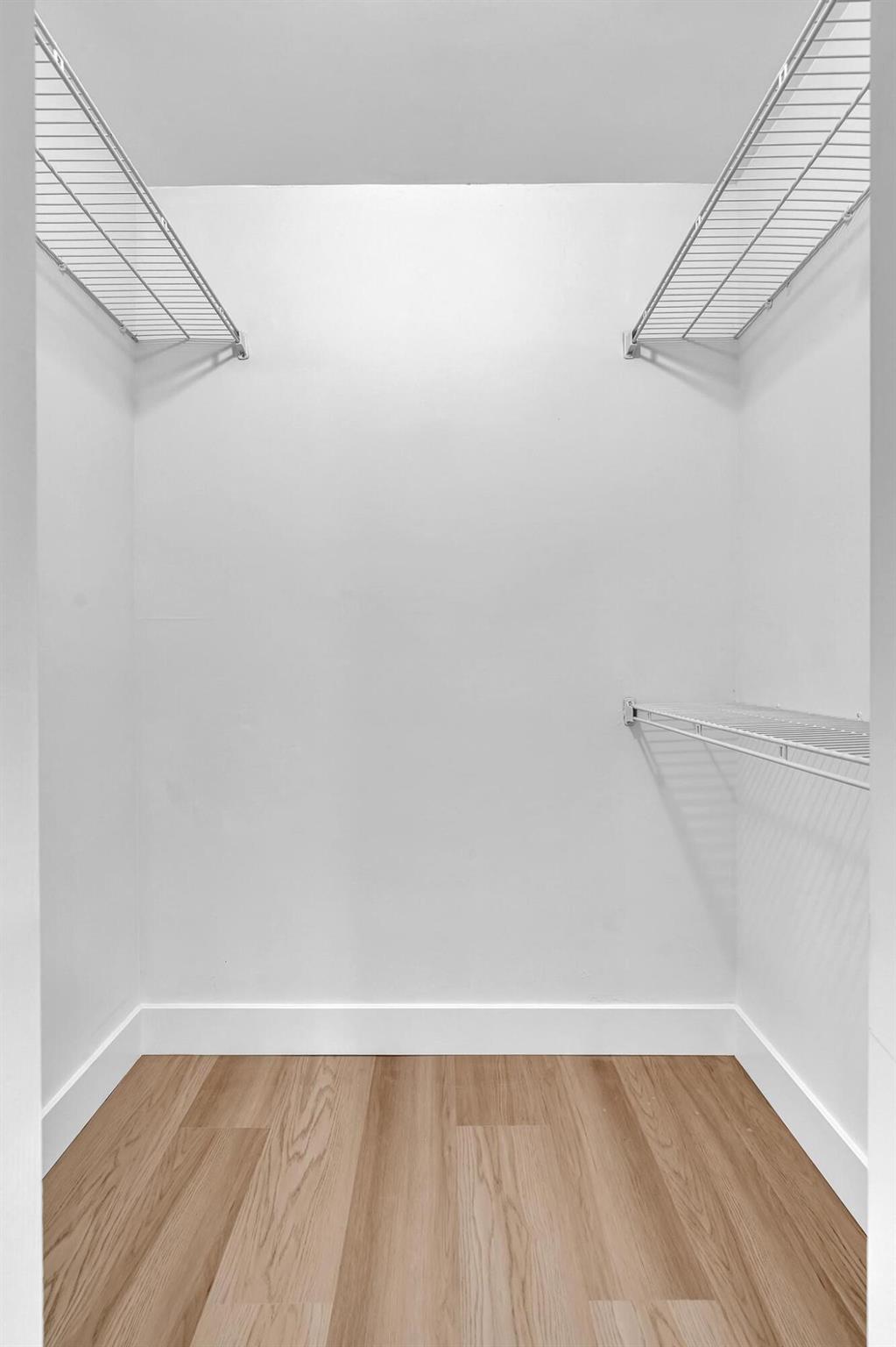 HUNTINGTON LAKES - Residential