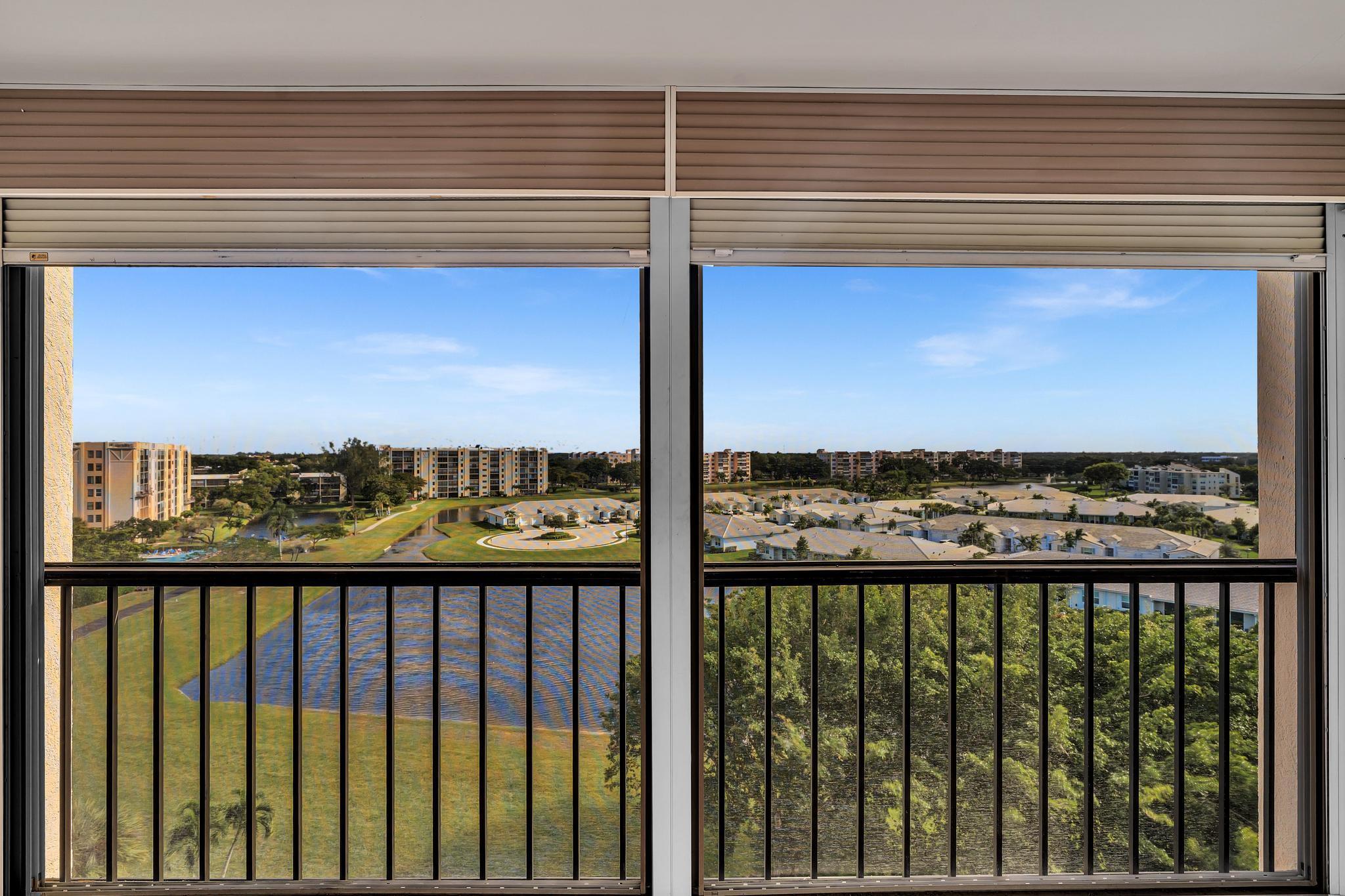 HUNTINGTON LAKES - Residential