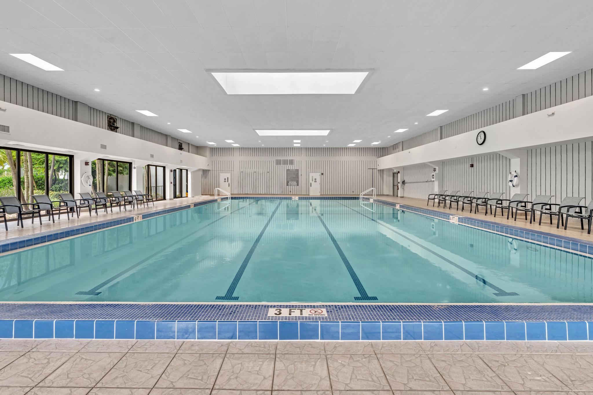 HUNTINGTON LAKES - Residential