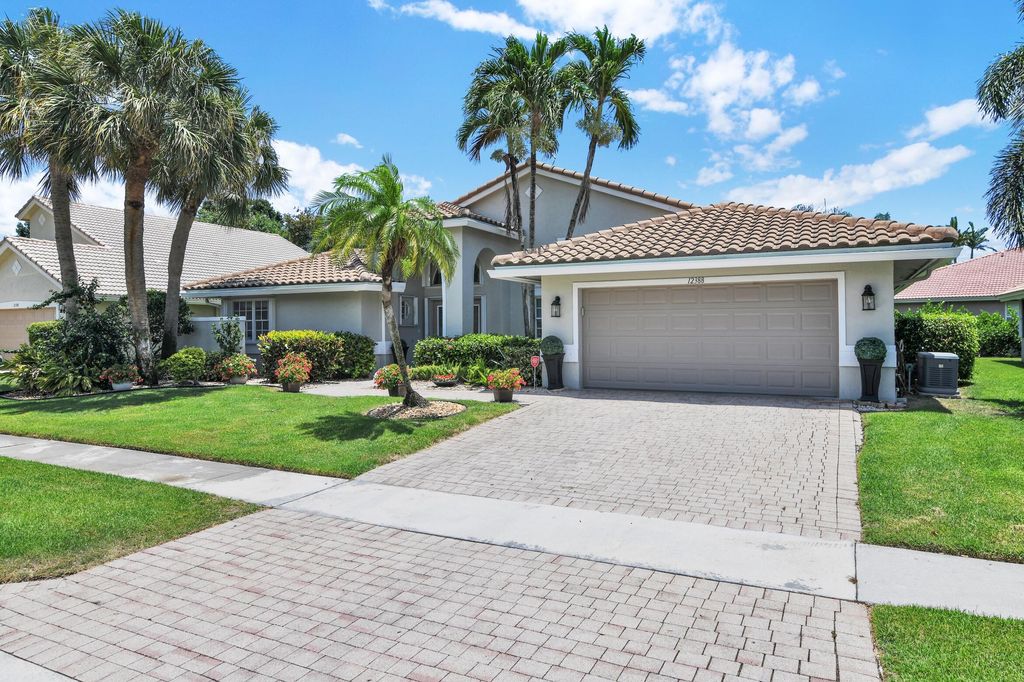 Photo of 12388 Lakeridge Falls Drive, Boynton Beach, FL 33437 (MLS # R11099885)