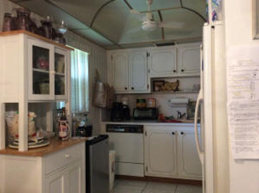 A 55+ community King's Point of Delray Beach has it all! Come see this lovely VILLA with 2 bedrooms and 2 FULL baths. Many up-dates including the master bath and the enclosed patio with window A/C and the flat screen TV  on the wall. Brand new A/C unit!!!! Washer/Dryer is in the utility room on the patio. Newer kitchen appliances  Sold partially furnished as a MOVE-IN-READY condition. Priced to sell! Motivated seller. Bring your toothbrush and enjoy the life style of the club with many amenities it has to offer!