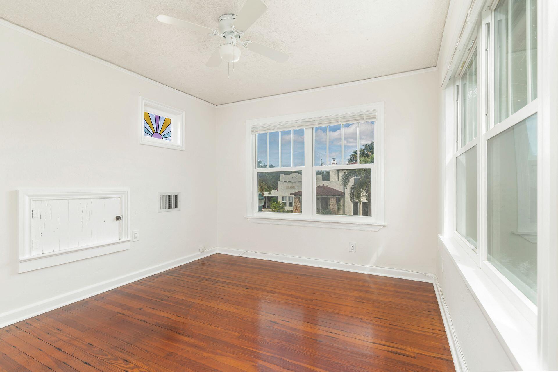 LAKE PLACE IN - Residential Lease