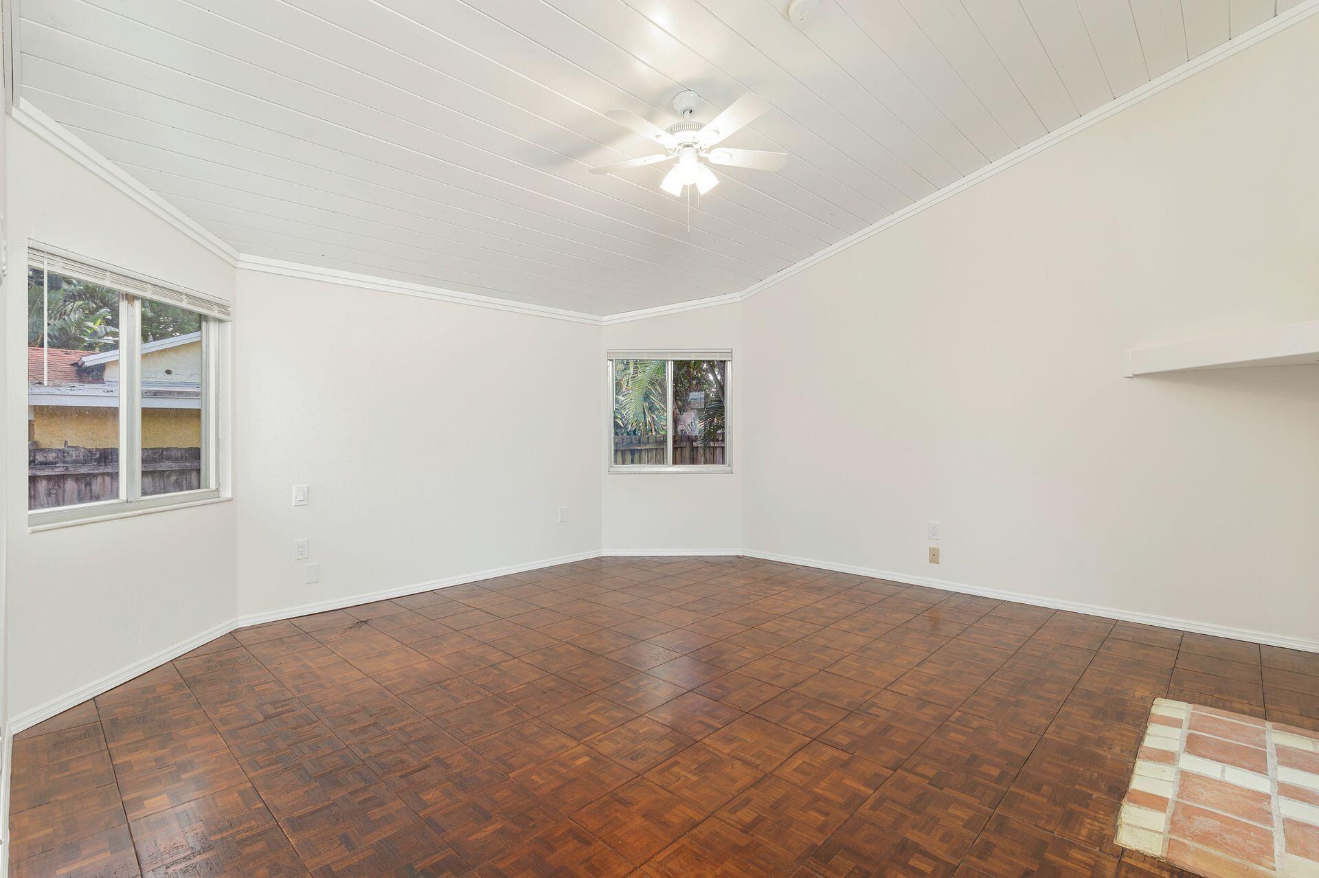 LAKE PLACE IN - Residential Lease