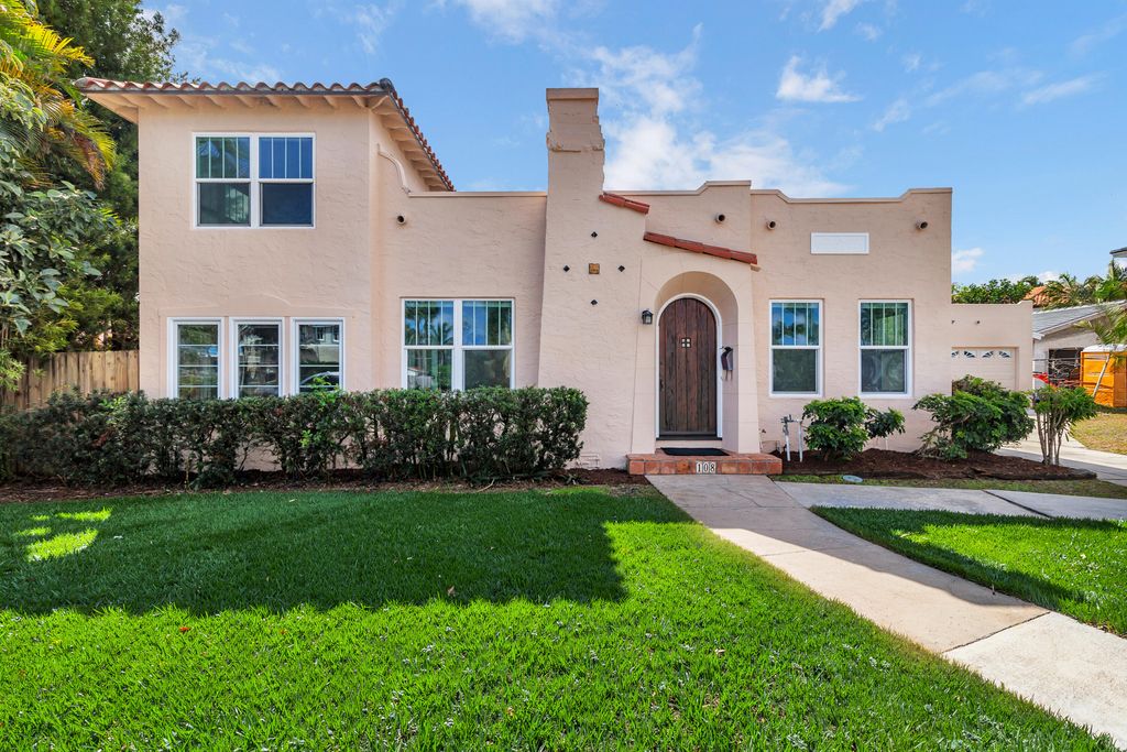 Photo of 108 Rutland Boulevard, West Palm Beach, FL 33405 (MLS # R11165922)