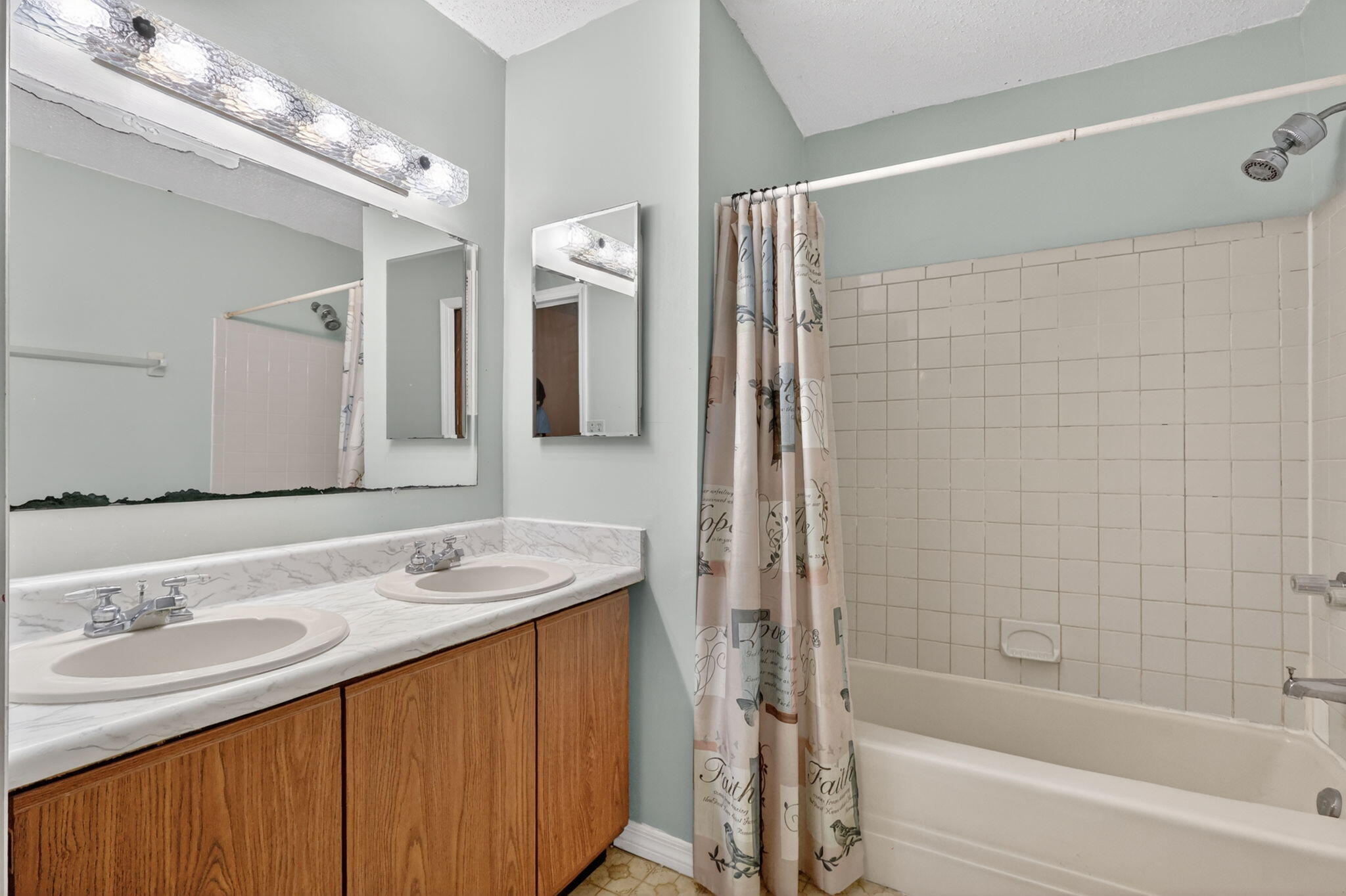 INDIAN RIVER ESTATES UNIT 9 - Residential