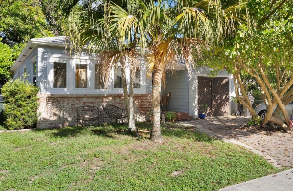 Photo of 421 N Ocean Breeze, Lake Worth Beach, FL 33460 (MLS # B26088700)