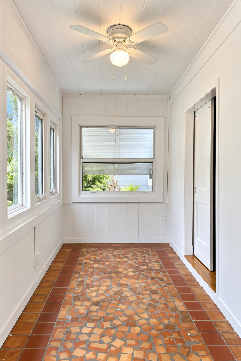 421 N Ocean Breeze