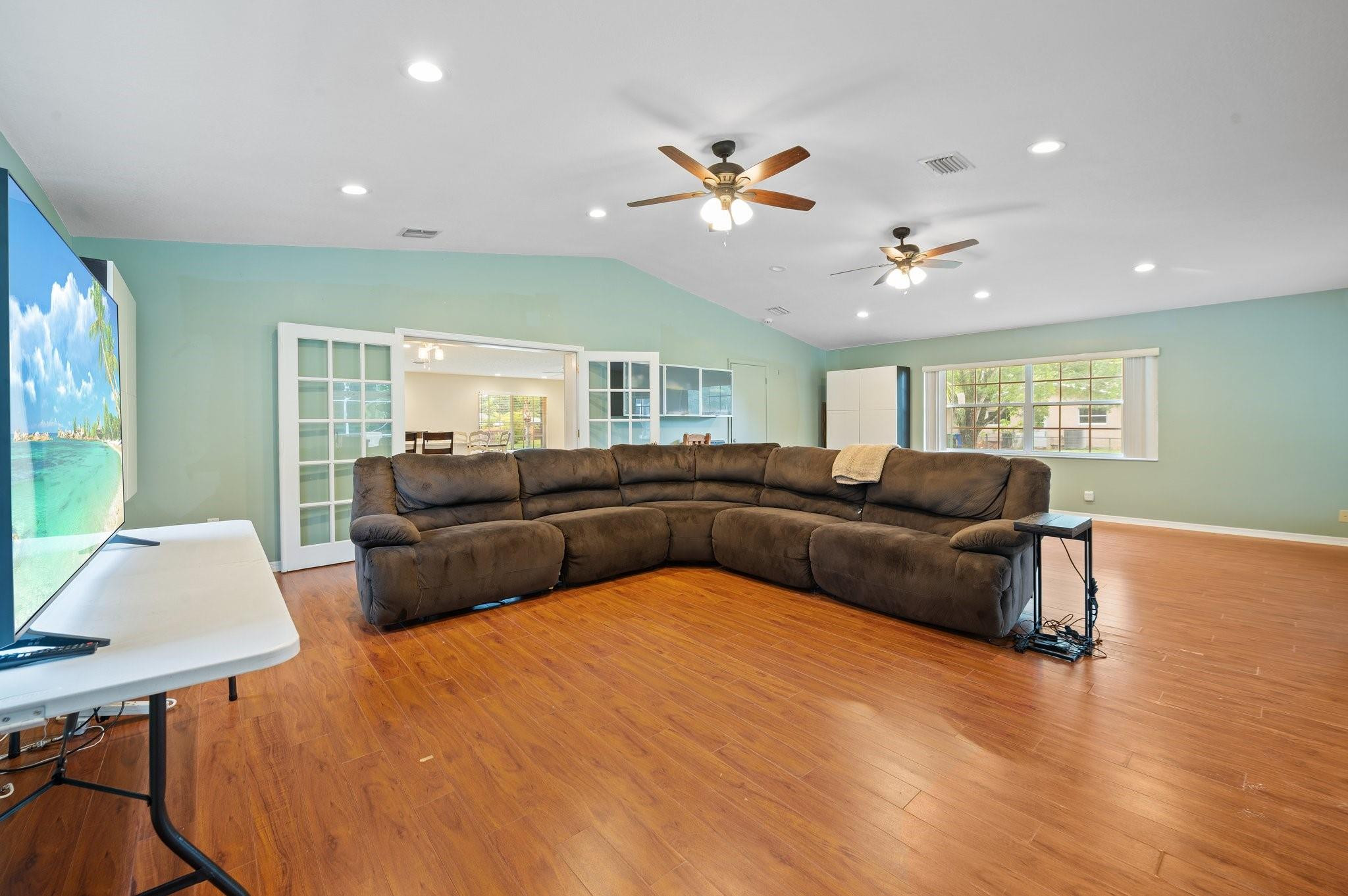 Country Estates 91-16 B - Residential