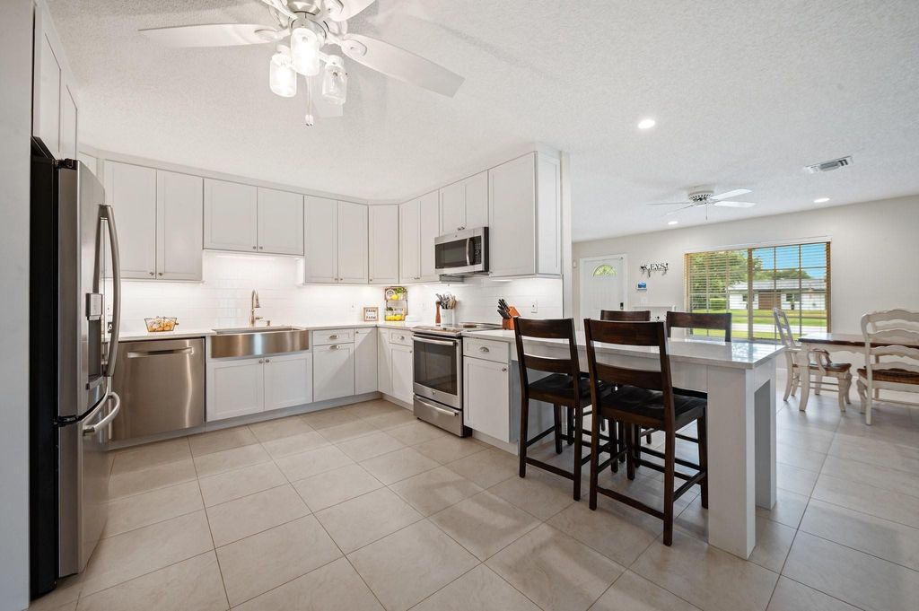 Photo of 5191 SW 188th Avenue, Southwest Ranches, FL 33332 (MLS # F10552115)
