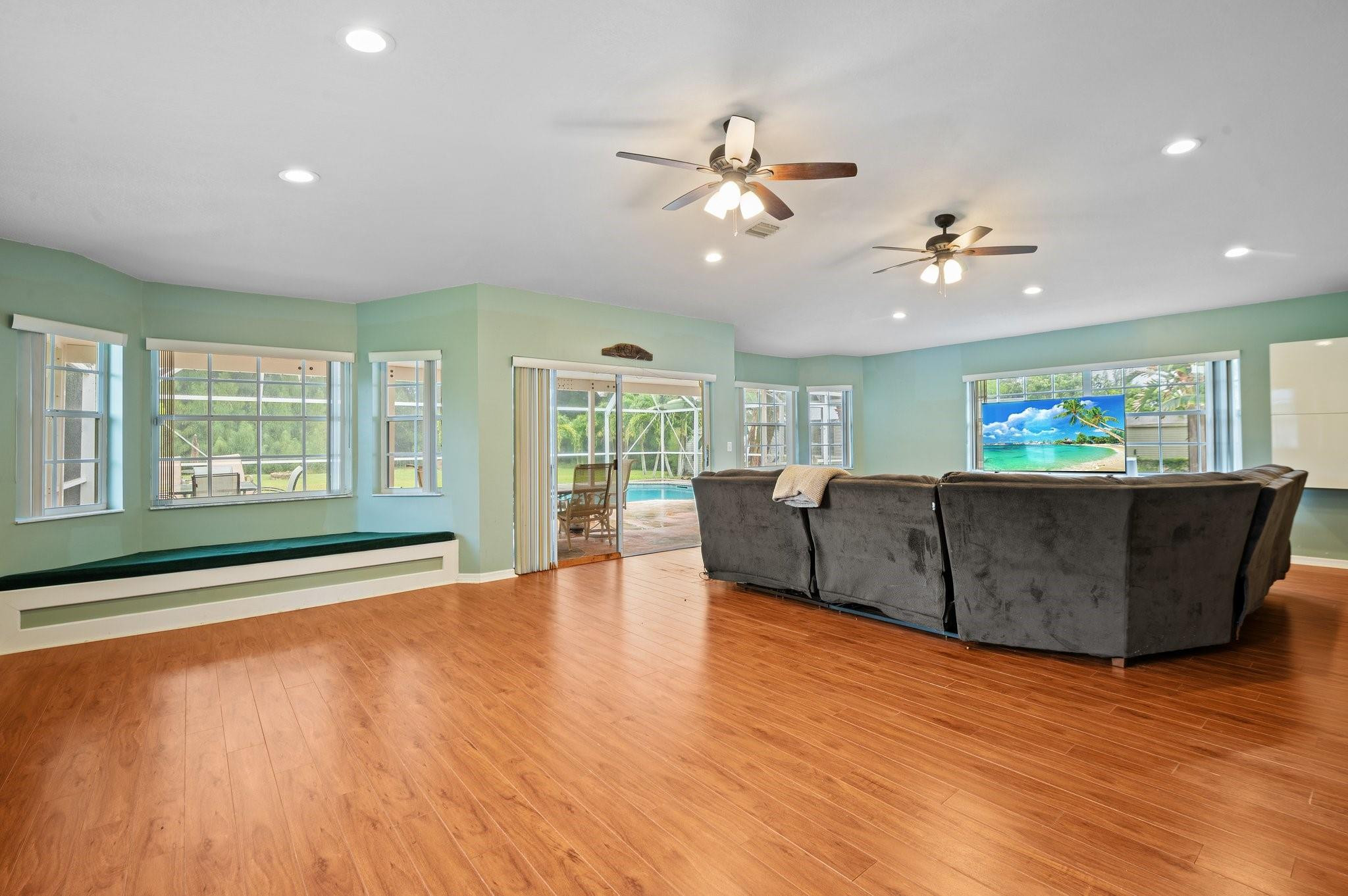 Country Estates 91-16 B - Residential