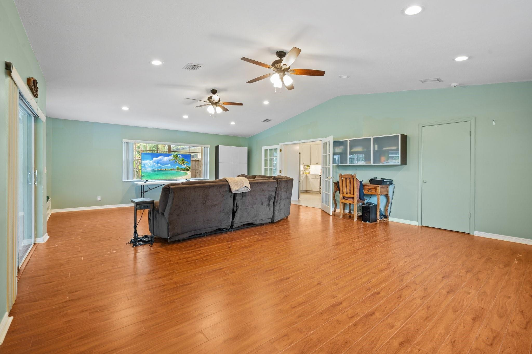 Country Estates 91-16 B - Residential