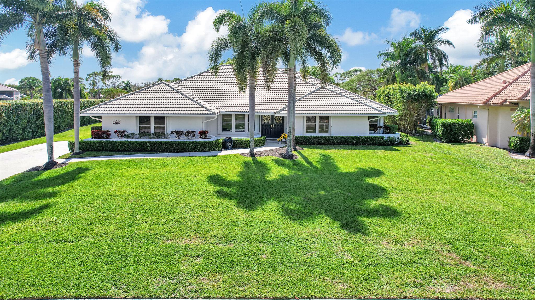 MEADOW WOOD OF THE LANDINGS AT WELLINGTO - Residential