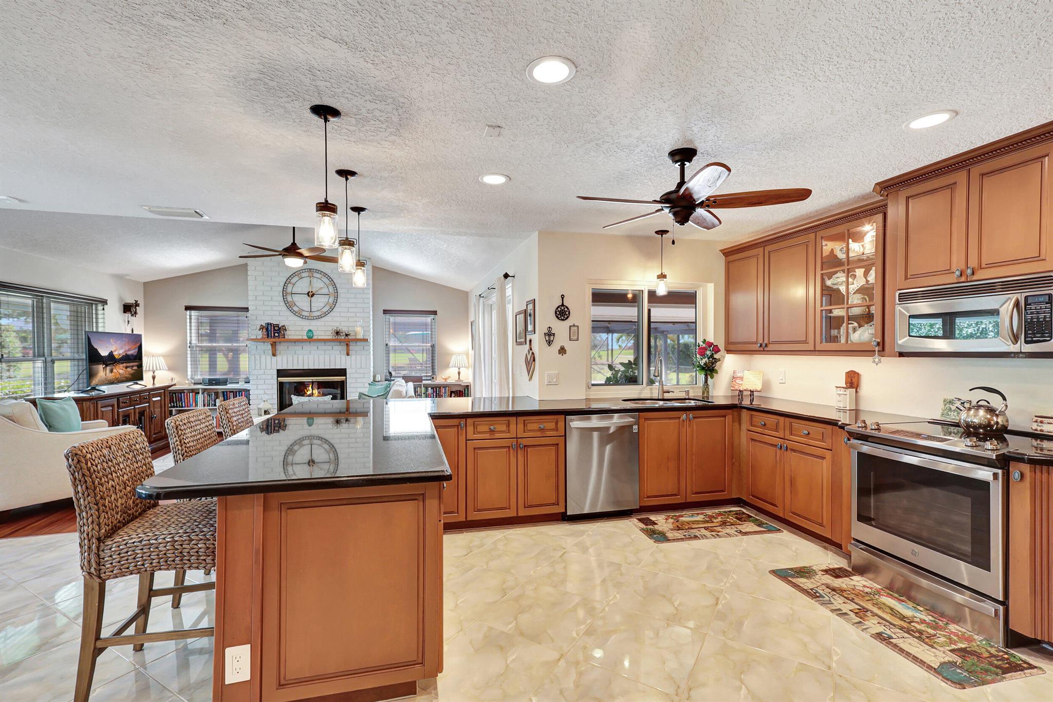 MEADOW WOOD OF THE LANDINGS AT WELLINGTO - Residential