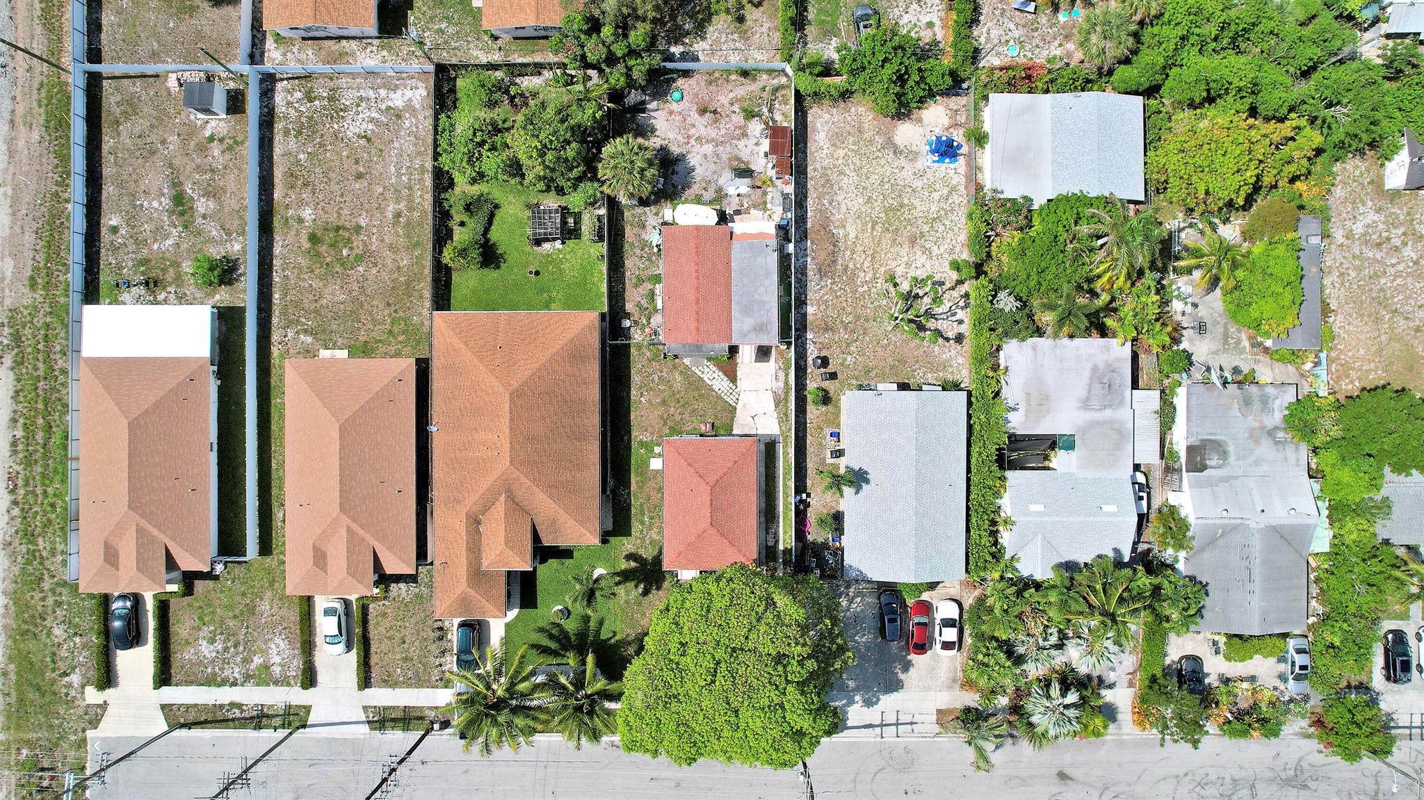 LAKE WORTH HEIGHTS - Residential Income