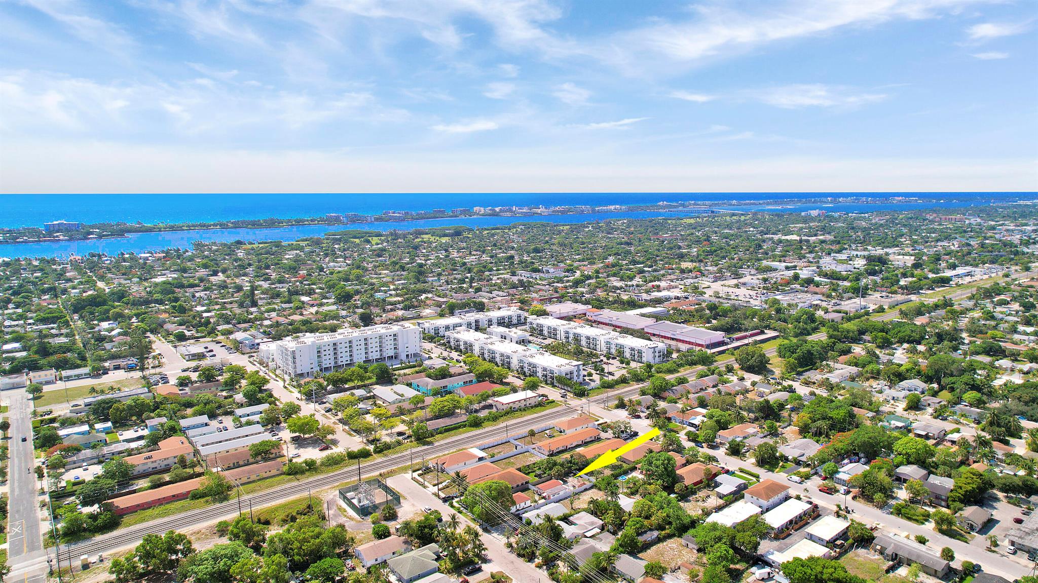 LAKE WORTH HEIGHTS - Residential Income