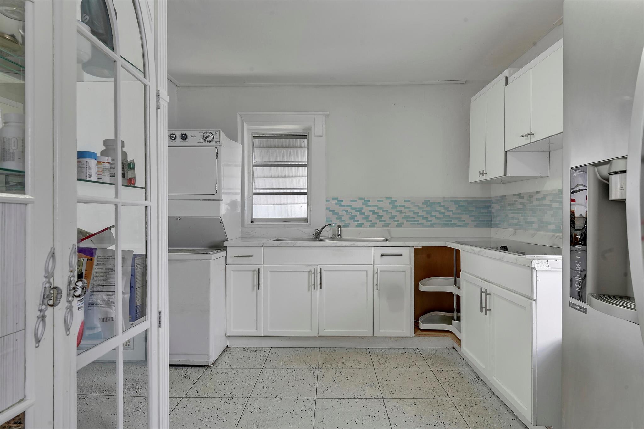 LAKE WORTH HEIGHTS - Residential Income