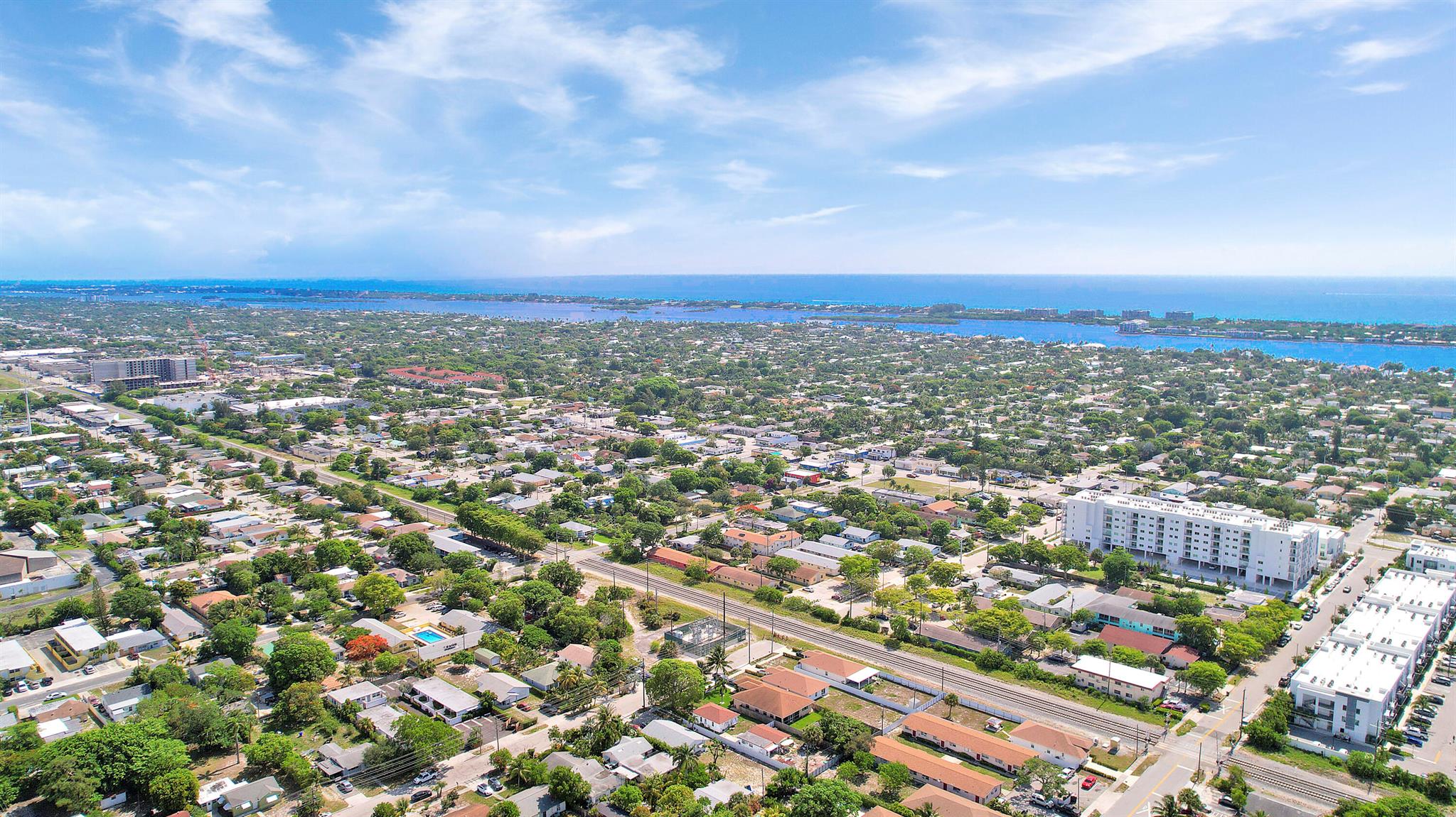 LAKE WORTH HEIGHTS - Residential Income