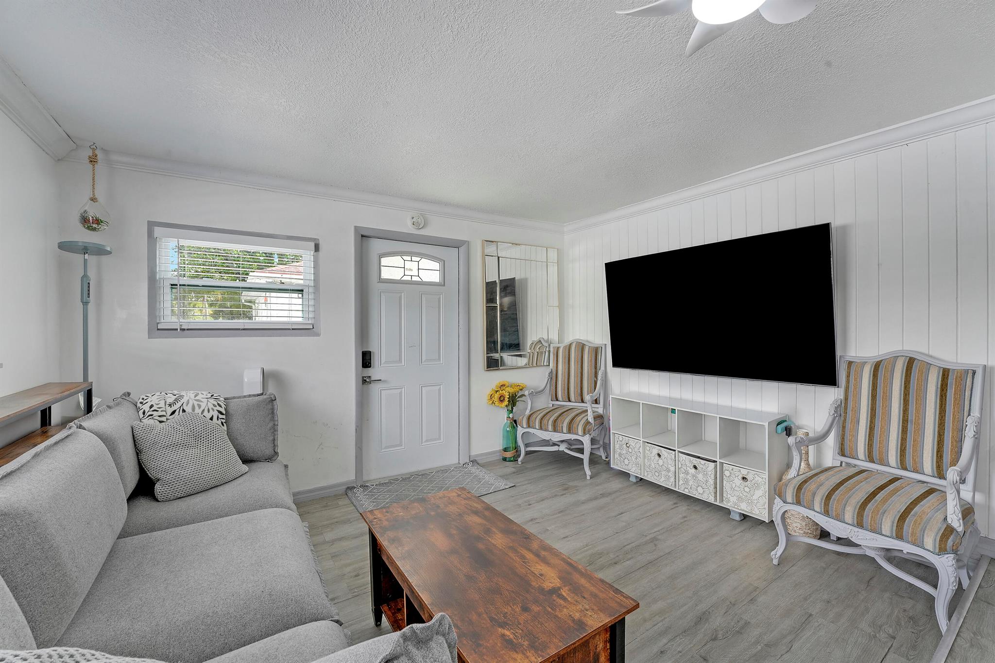 LAKE WORTH HEIGHTS - Residential Income
